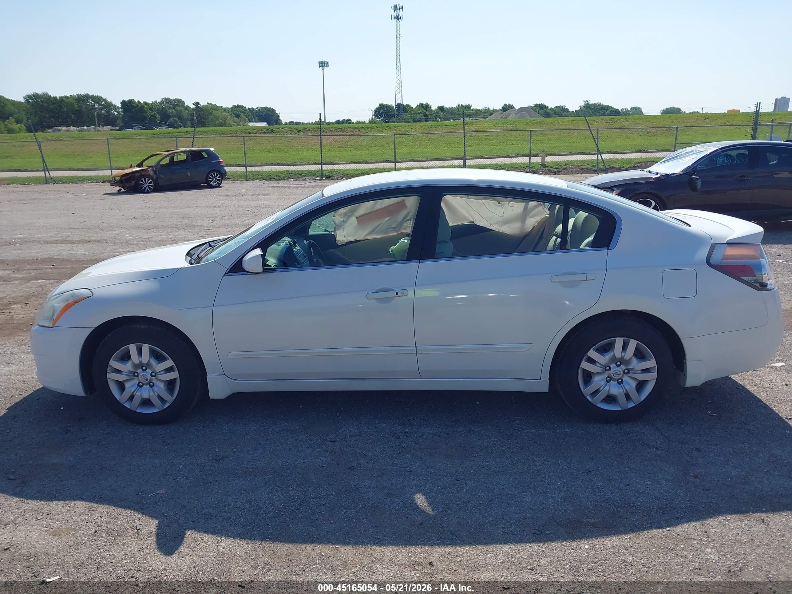 2012 Nissan Altima 2.5 S White vin: 1N4AL2AP5CN409093