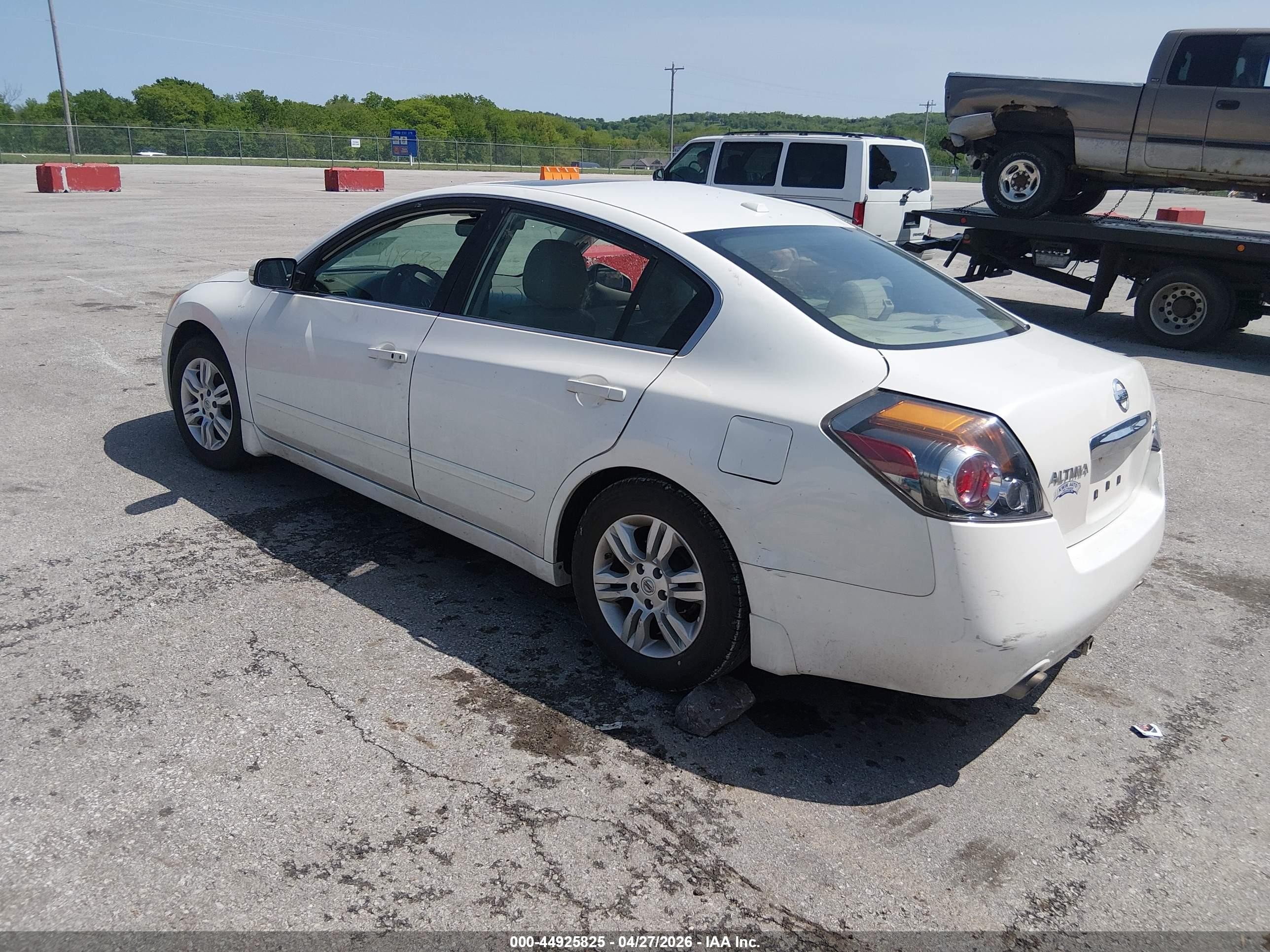 2012 Nissan Altima 2.5 S White vin: 1N4AL2AP5CN411796