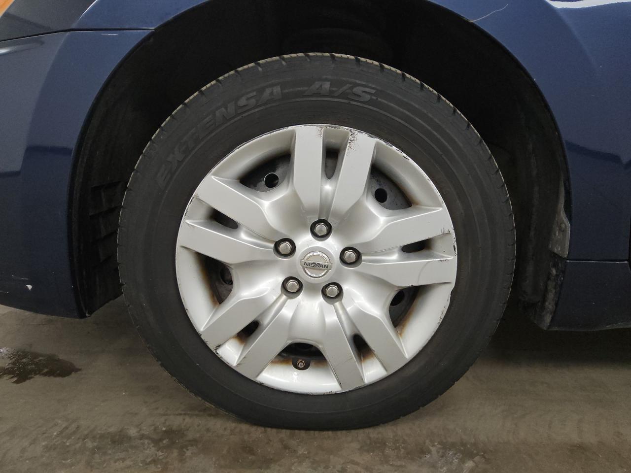2012 Nissan Altima 2.5 Синий vin: 1N4AL2AP5CN470749 Damage: Left Front Wheel Cover, Curb Rash, 4 To 5 Inches