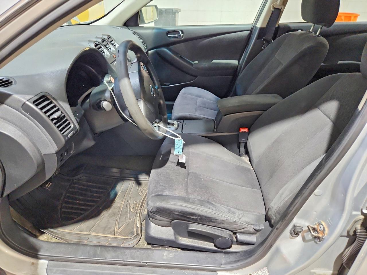 2010 Nissan Altima 2.5 Silver vin: 1N4AL2AP6AC143060