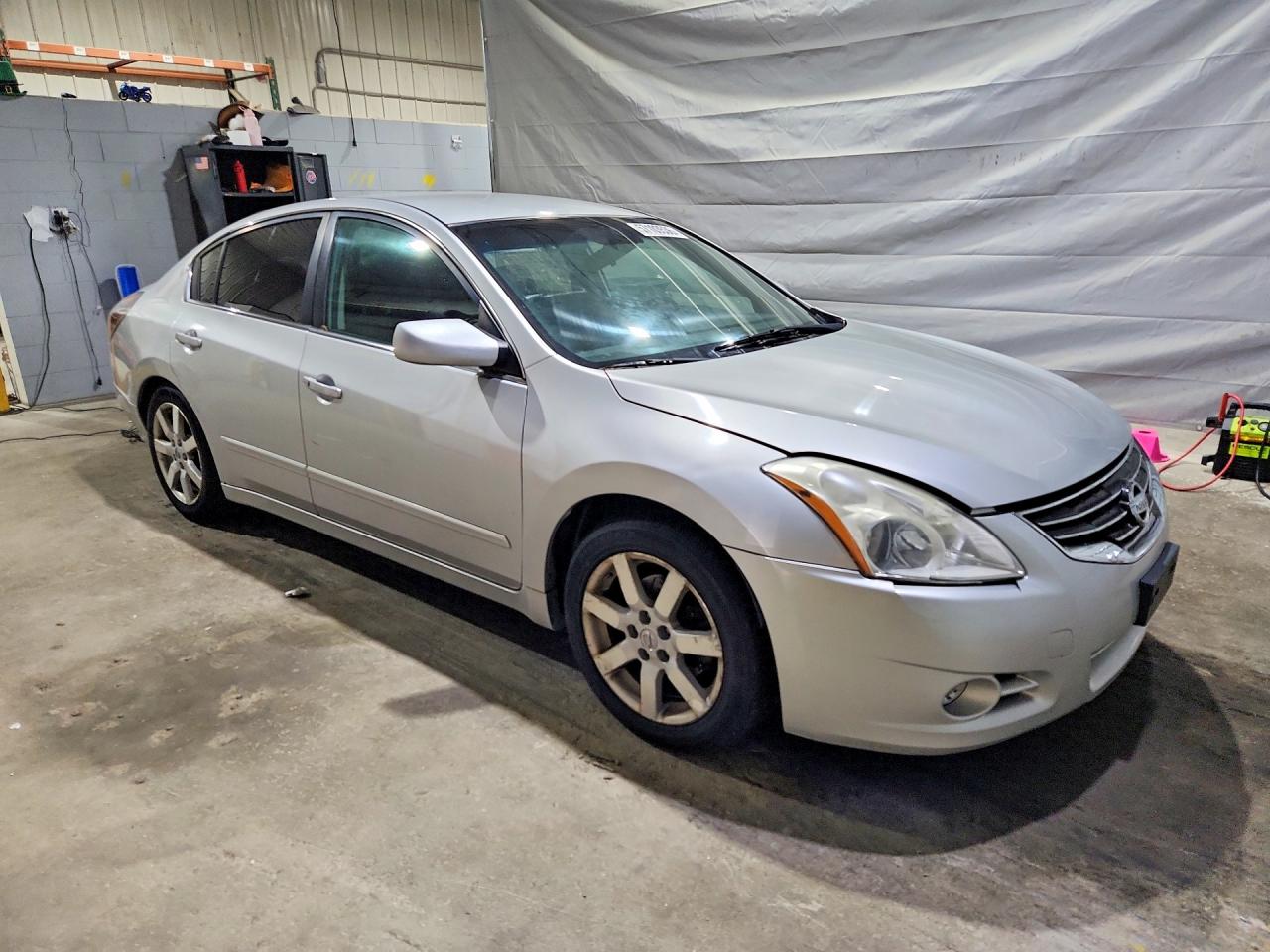 2010 Nissan Altima 2.5 Silver vin: 1N4AL2AP6AC143060