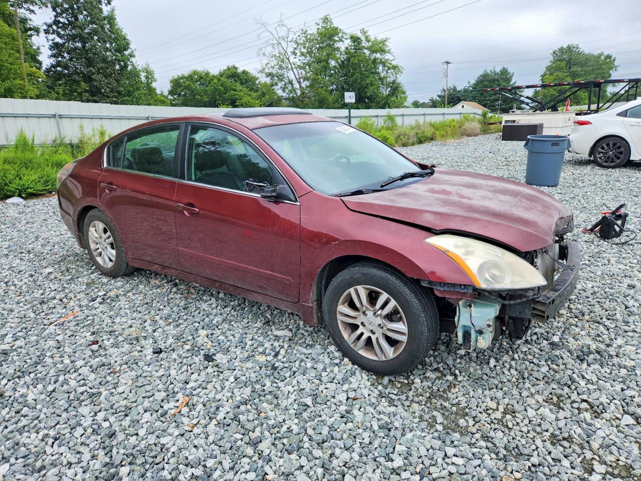 2010 Nissan Altima 2.5 Red vin: 1N4AL2AP6AC162935