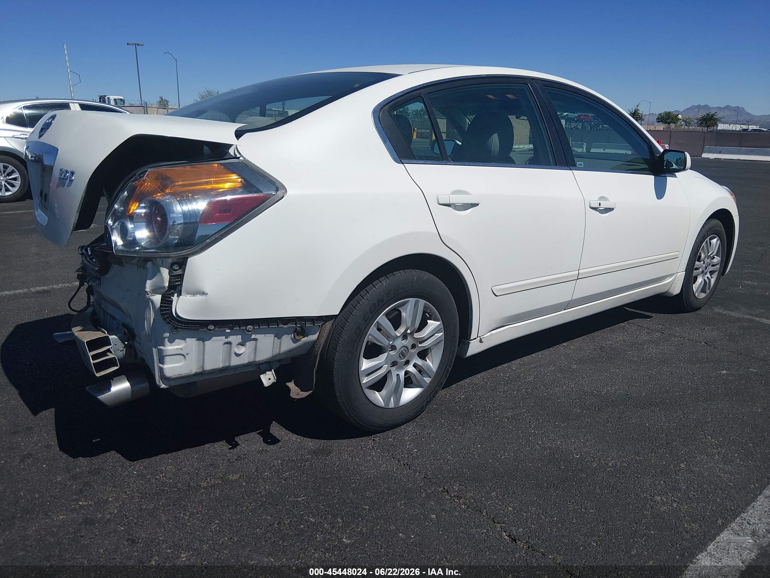 2010 Nissan Altima 2.5 S White vin: 1N4AL2AP6AN428958