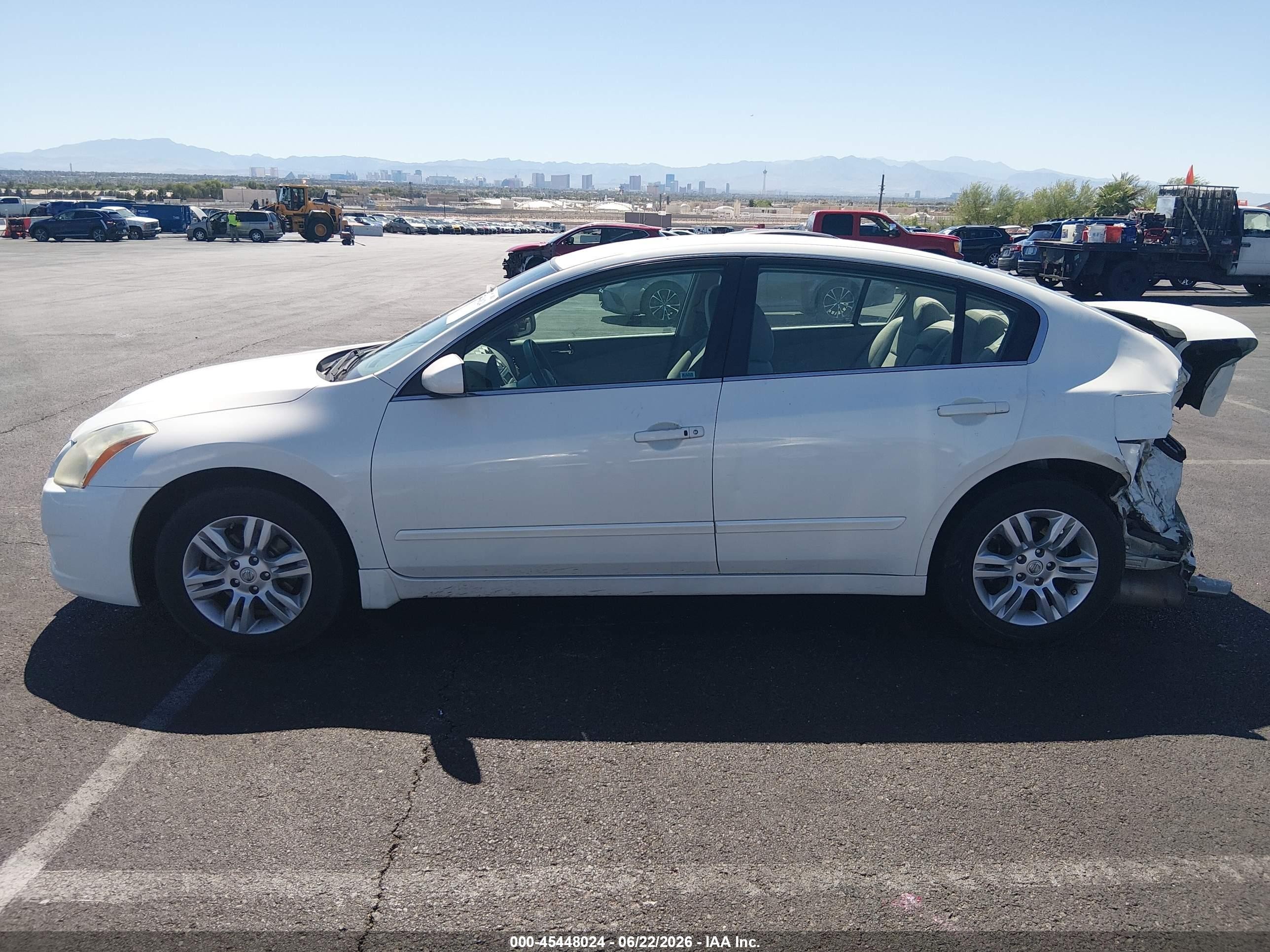 2010 Nissan Altima 2.5 S White vin: 1N4AL2AP6AN428958