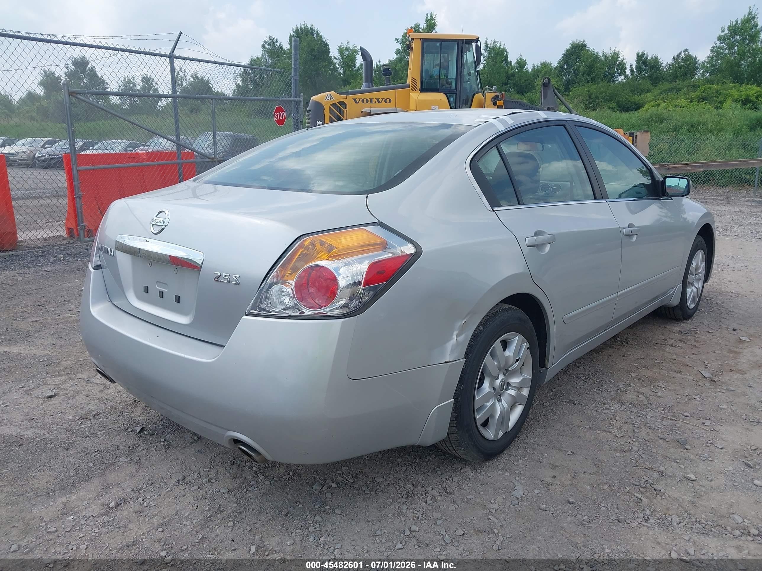 2010 Nissan Altima 2.5 S Silver vin: 1N4AL2AP6AN454878