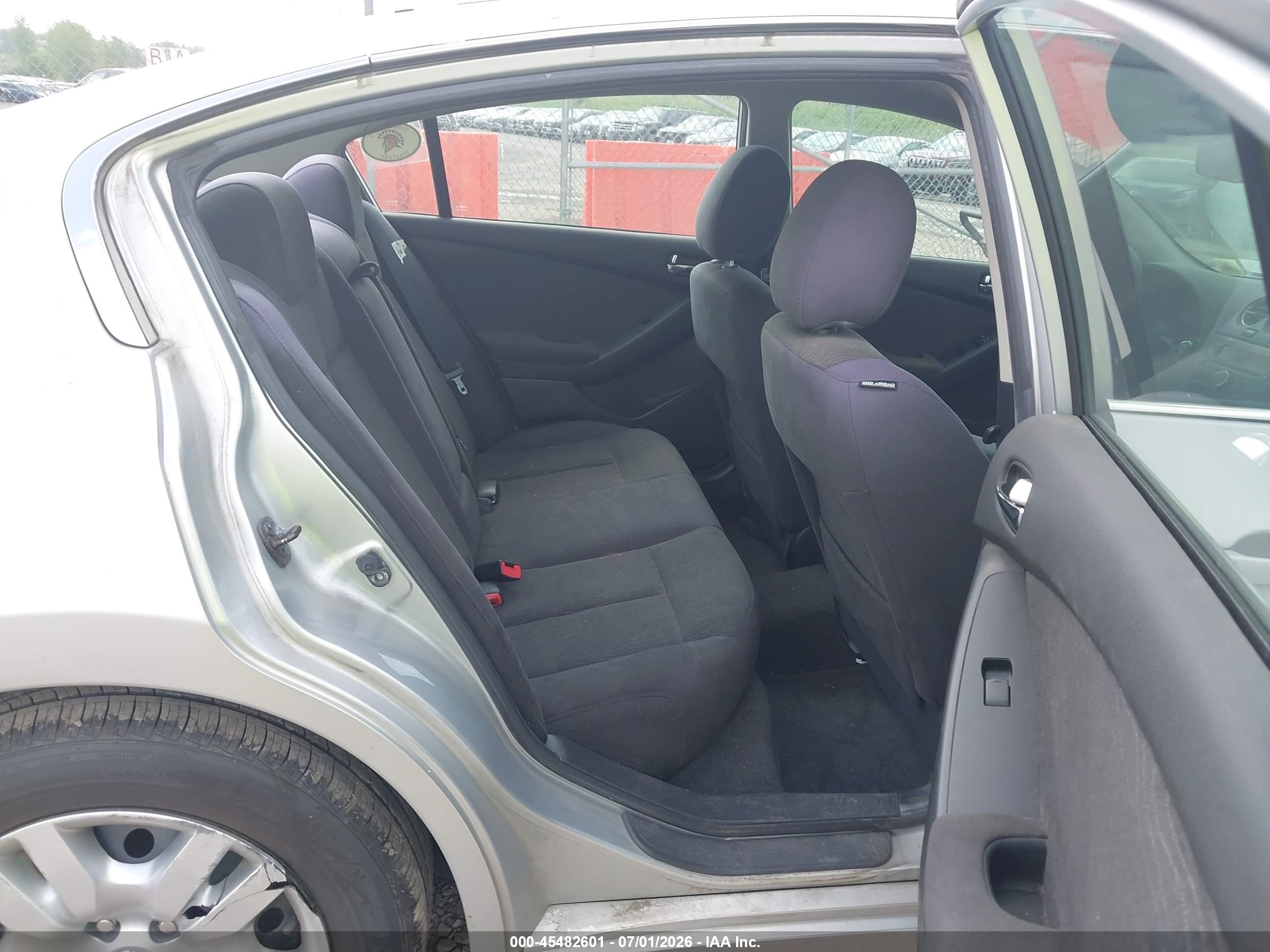 2010 Nissan Altima 2.5 S Silver vin: 1N4AL2AP6AN454878