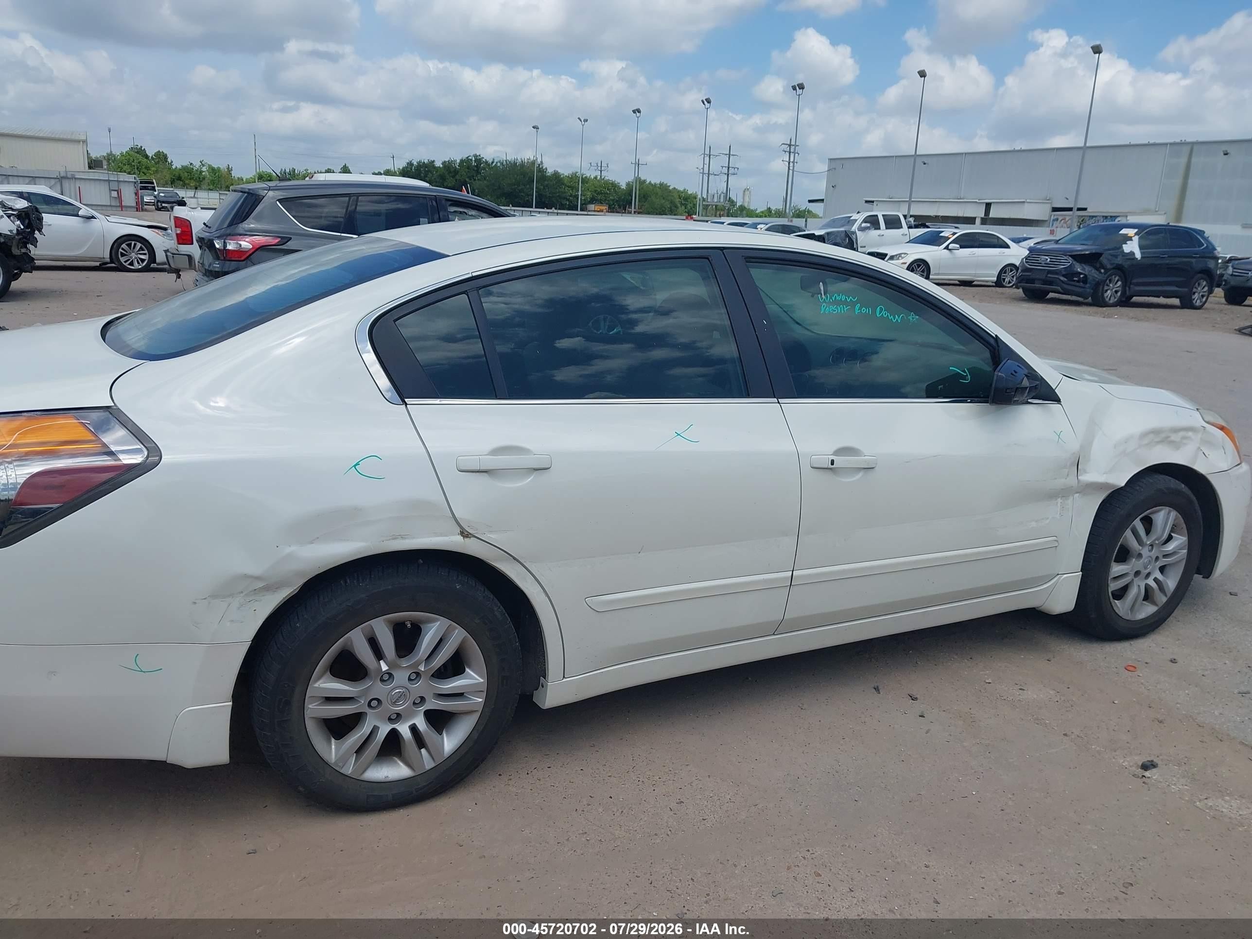 2010 Nissan Altima 2.5 S White vin: 1N4AL2AP6AN456923