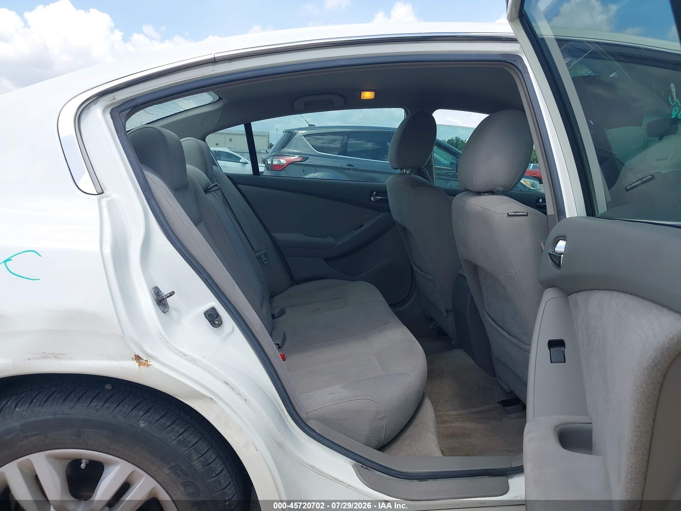 2010 Nissan Altima 2.5 S White vin: 1N4AL2AP6AN456923