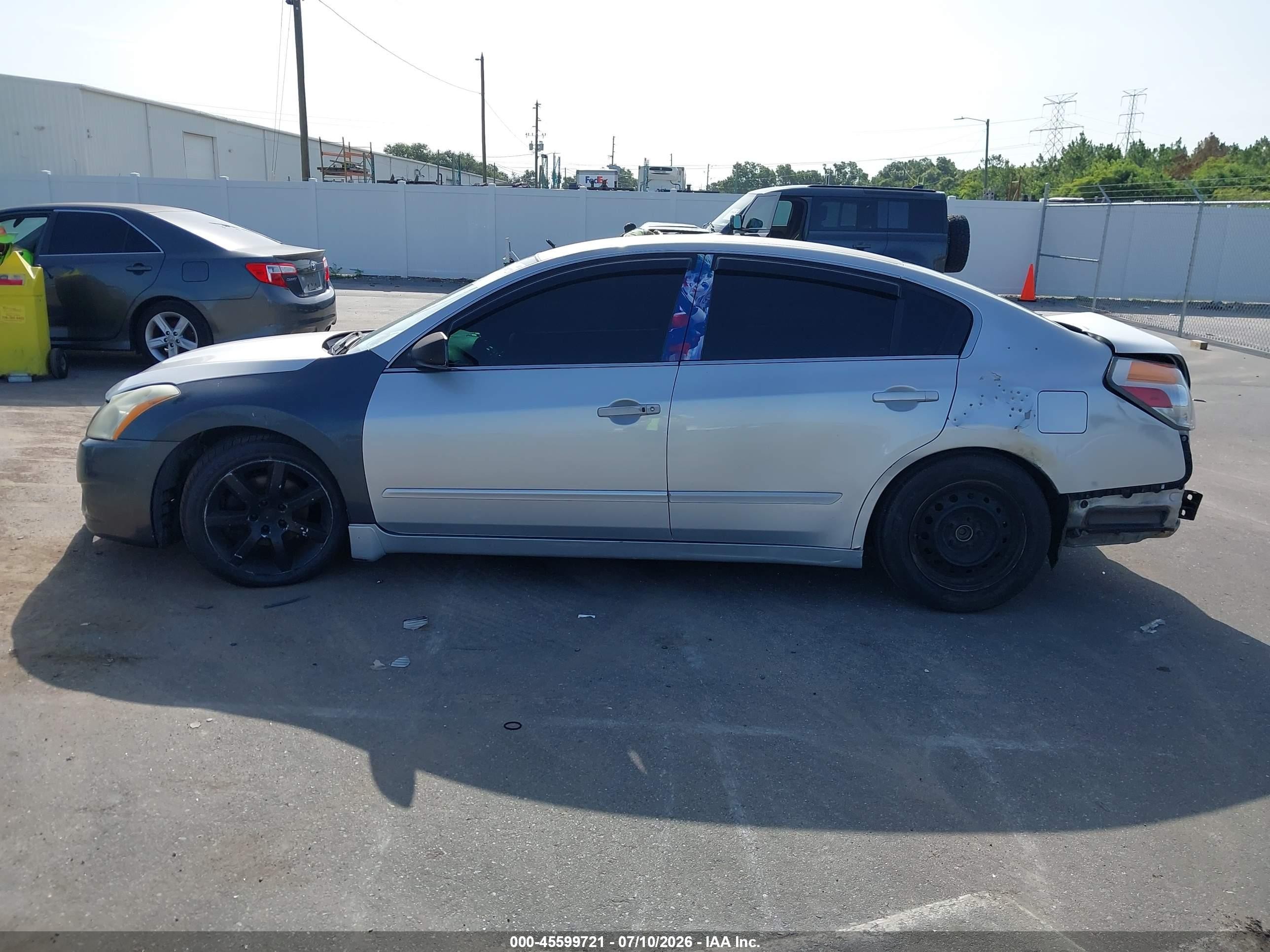2010 Nissan Altima 2.5 S Серебряный vin: 1N4AL2AP6AN517624