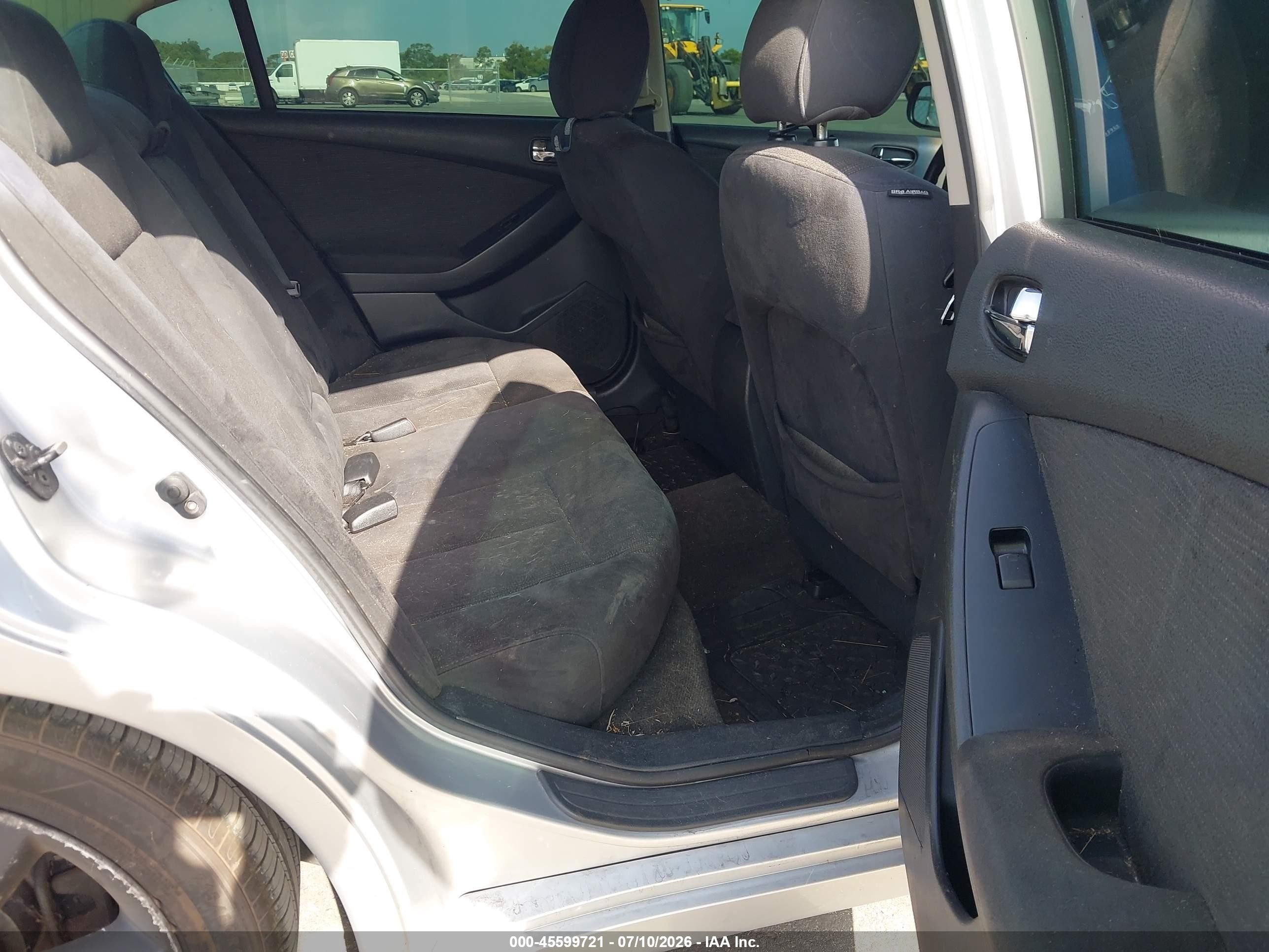 2010 Nissan Altima 2.5 S Серебряный vin: 1N4AL2AP6AN517624