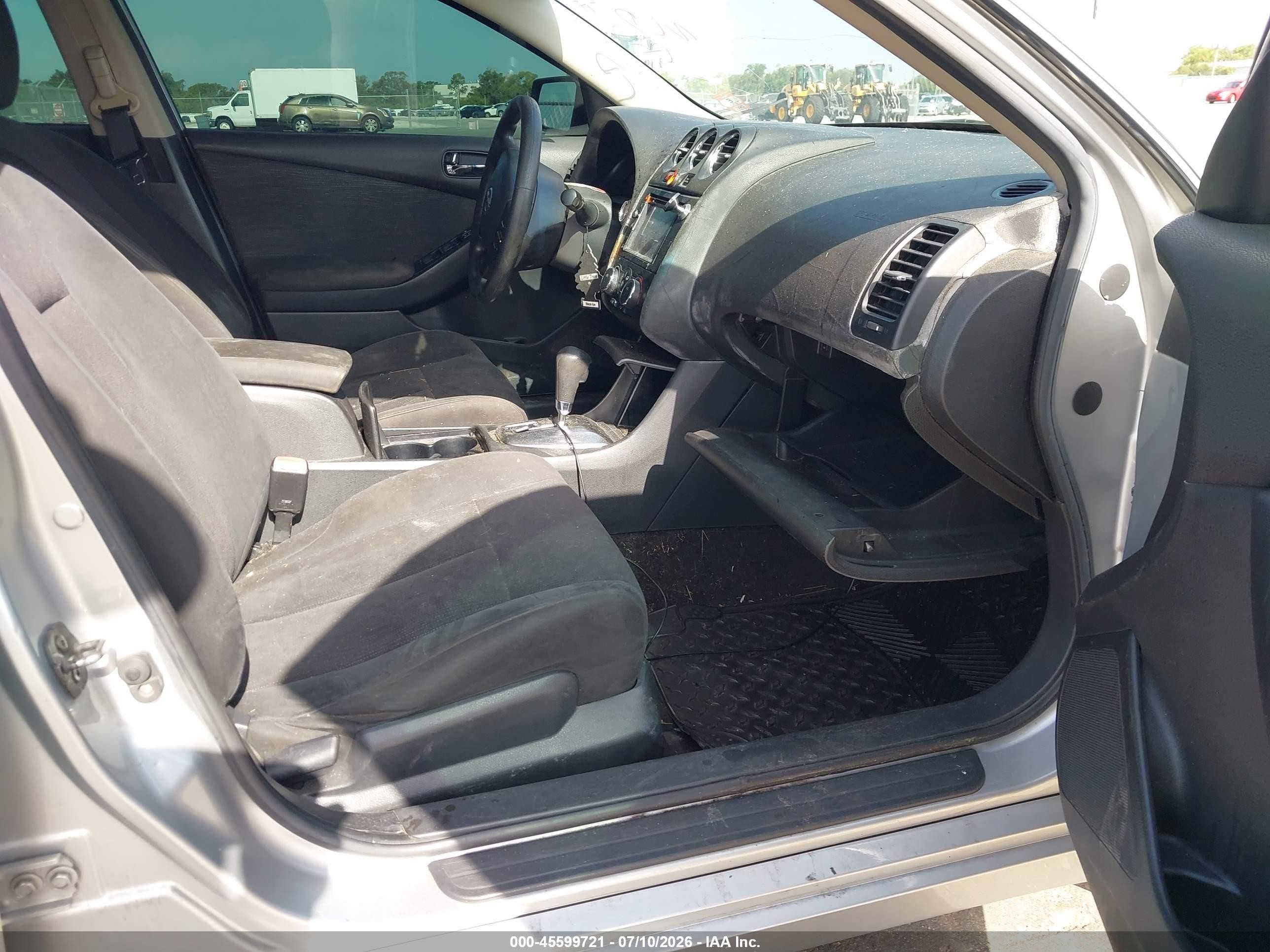 2010 Nissan Altima 2.5 S Серебряный vin: 1N4AL2AP6AN517624