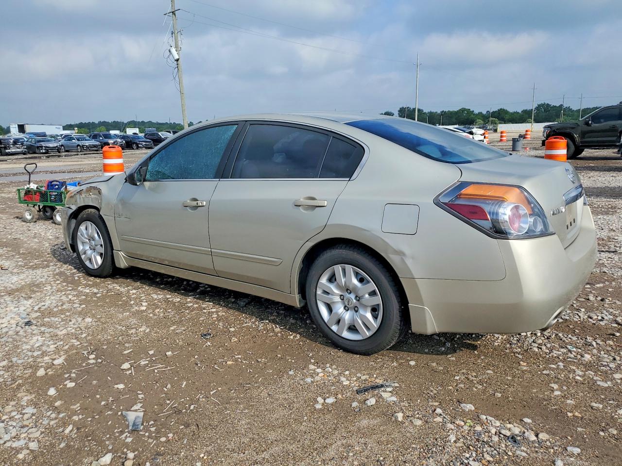 2010 Nissan Altima 2.5 Tan vin: 1N4AL2AP6AN519194