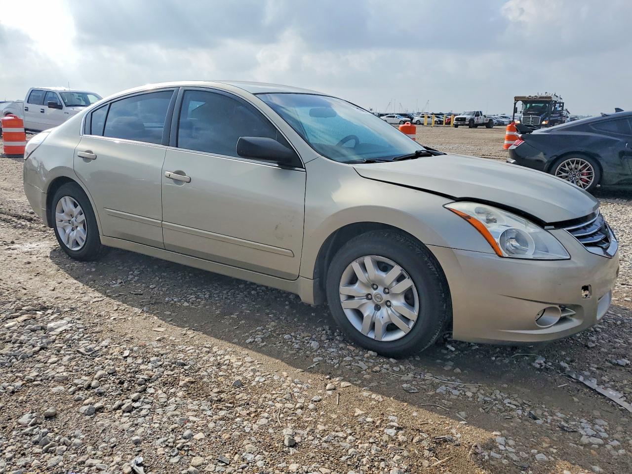 2010 Nissan Altima 2.5 Tan vin: 1N4AL2AP6AN519194