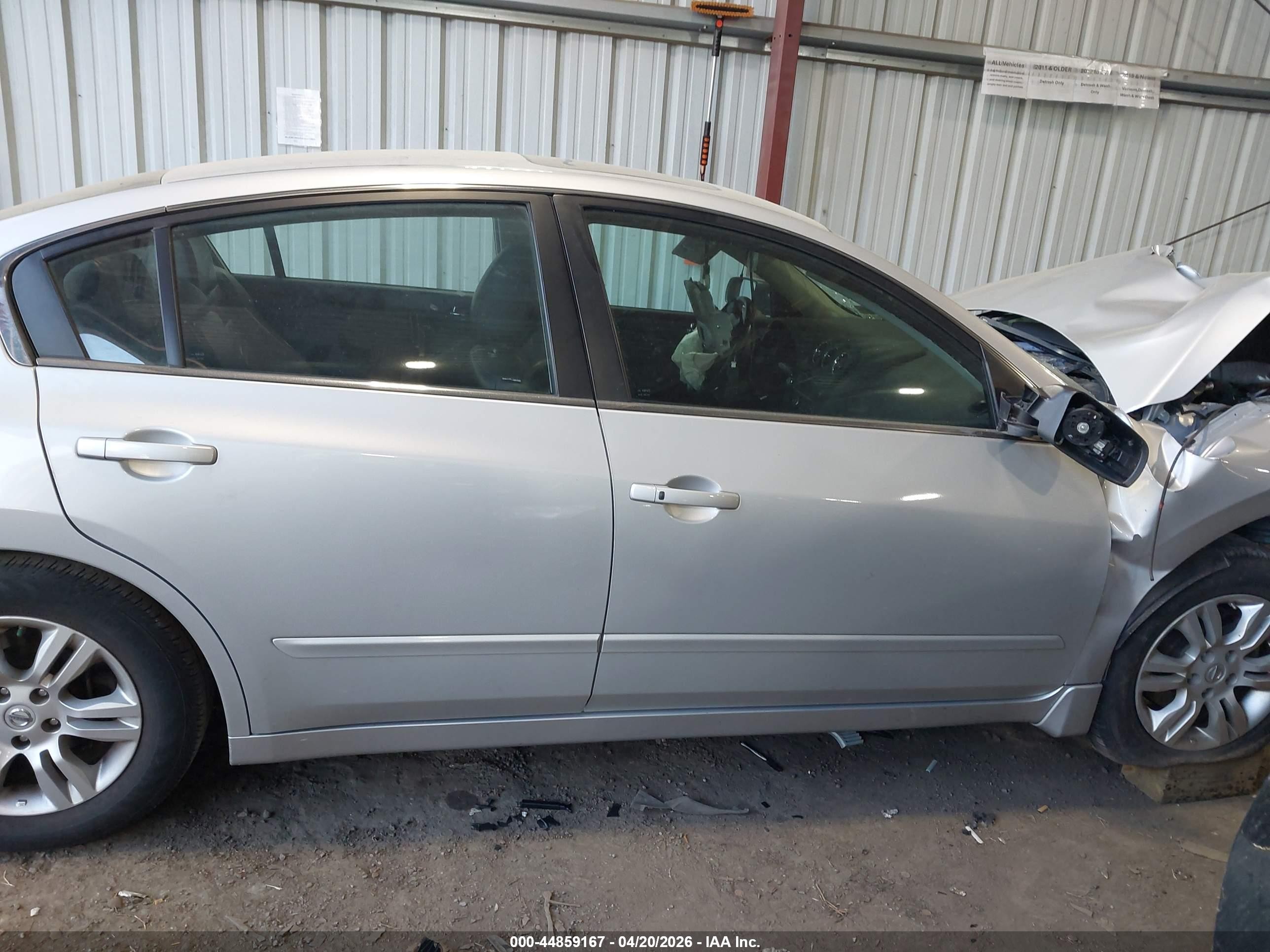 2011 Nissan Altima 2.5 S Серебряный vin: 1N4AL2AP6BC132352
