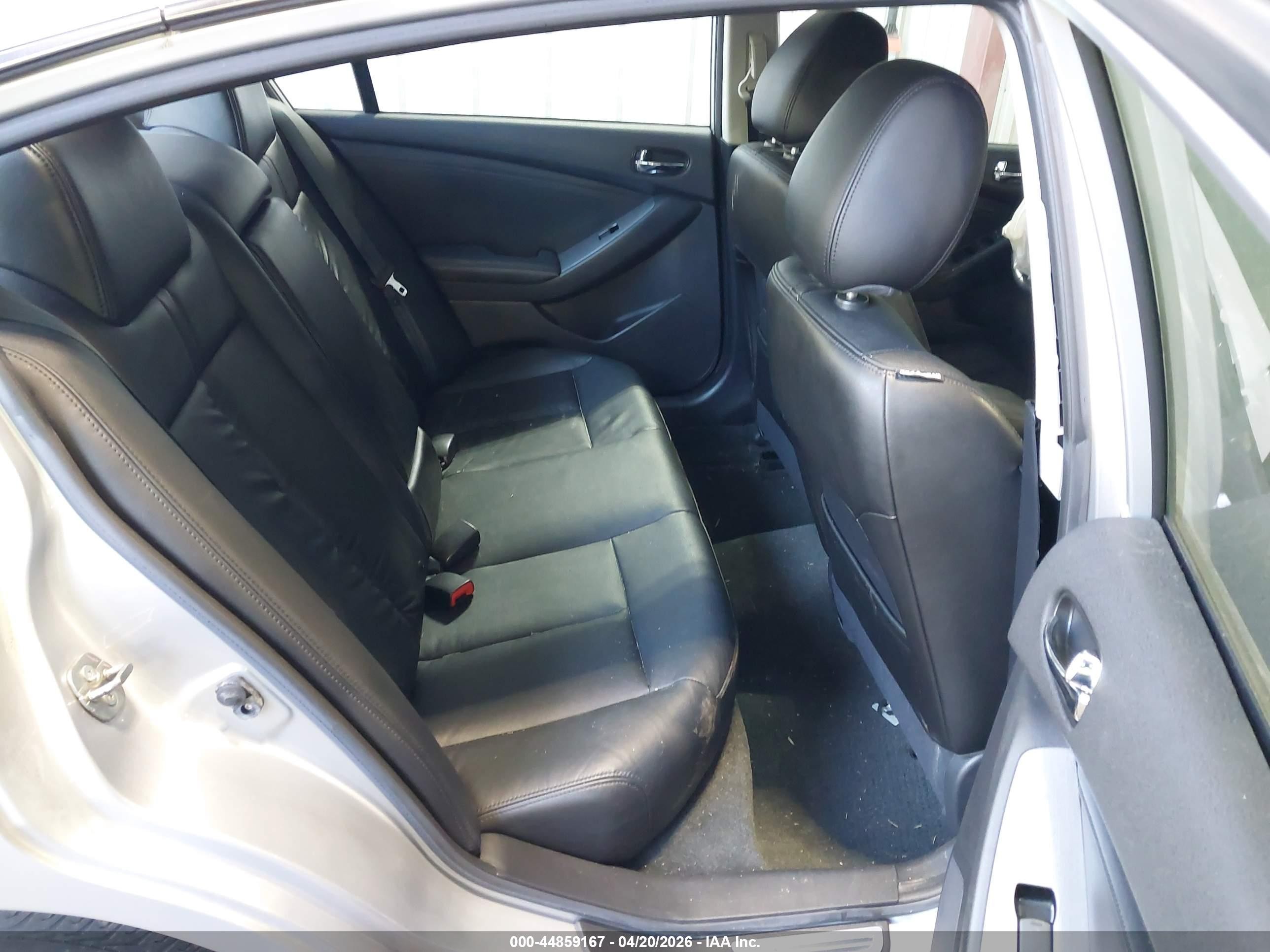 2011 Nissan Altima 2.5 S Серебряный vin: 1N4AL2AP6BC132352