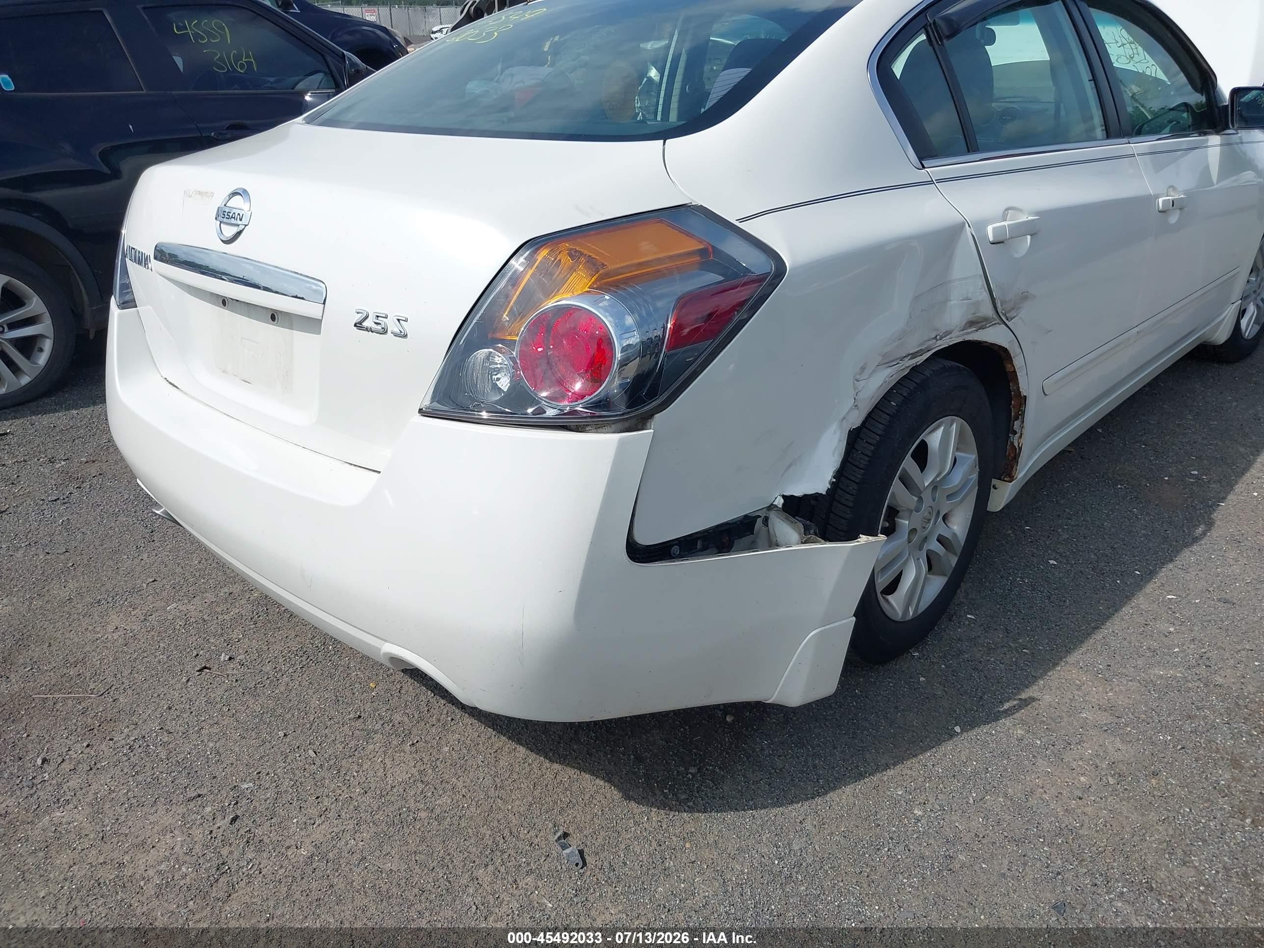 2011 Nissan Altima 2.5 S White vin: 1N4AL2AP6BN472685