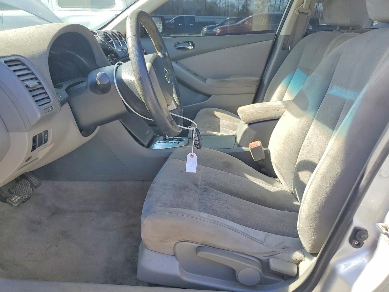 2011 Nissan Altima Base Silver vin: 1N4AL2AP6BN497425