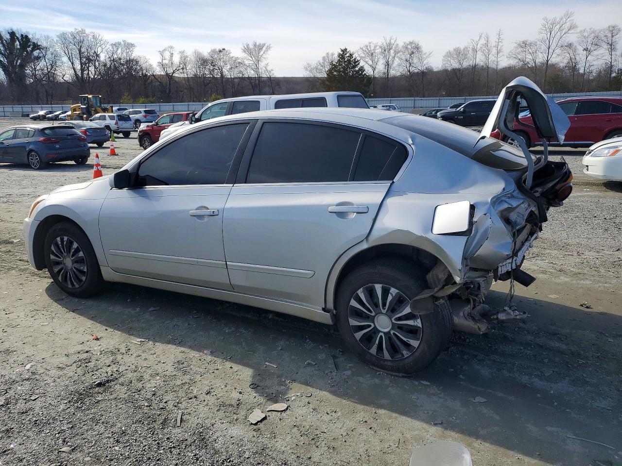 2011 Nissan Altima Base Silver vin: 1N4AL2AP6BN497425