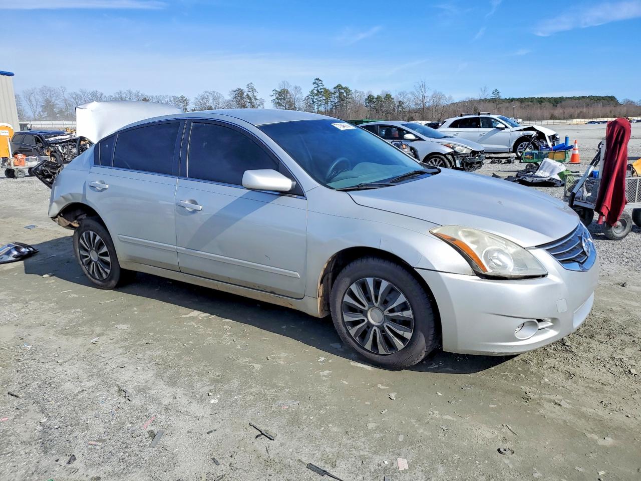 2011 Nissan Altima Base Silver vin: 1N4AL2AP6BN497425