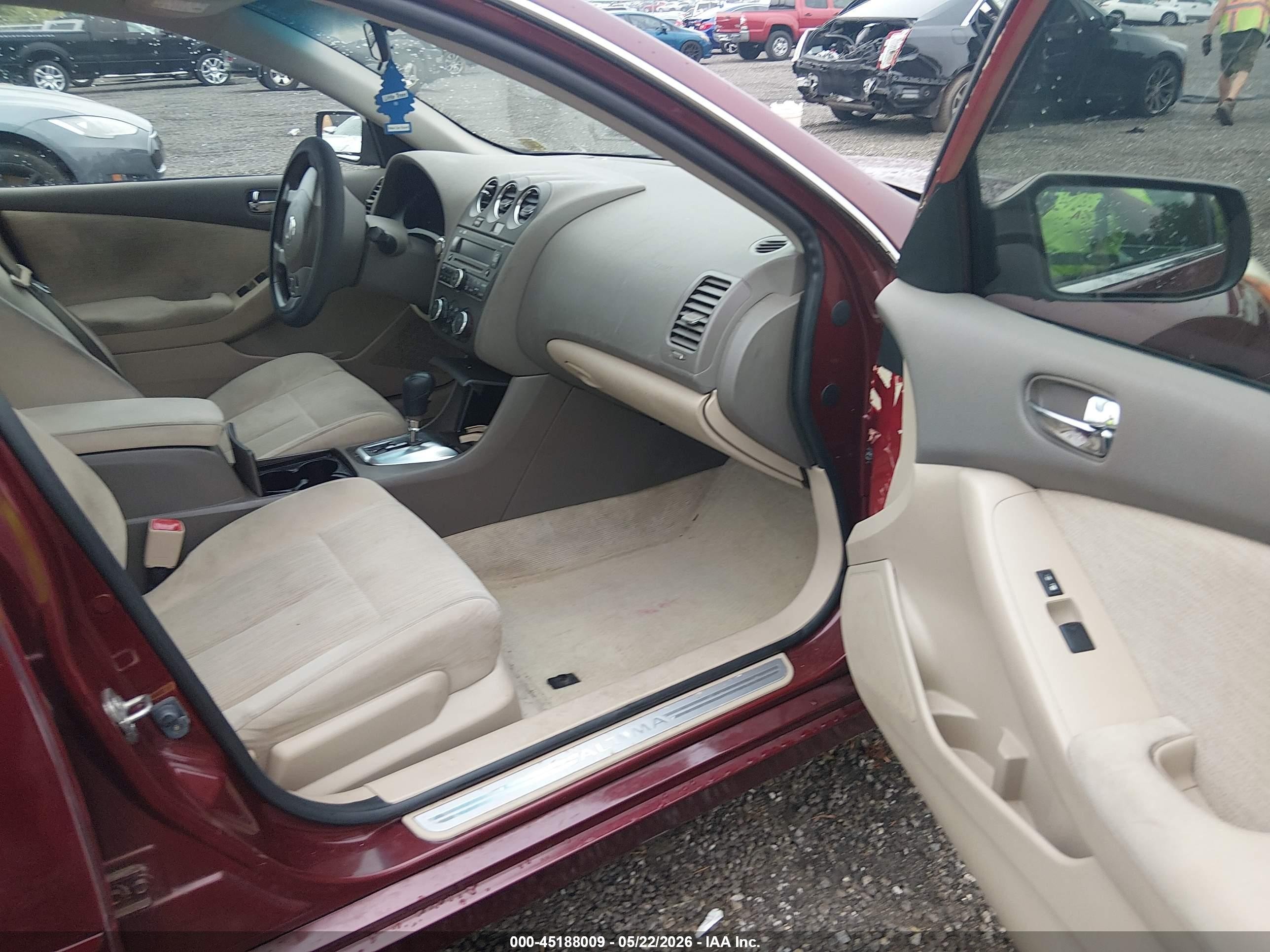 2012 Nissan Altima 2.5 S Burgundy vin: 1N4AL2AP6CC217368