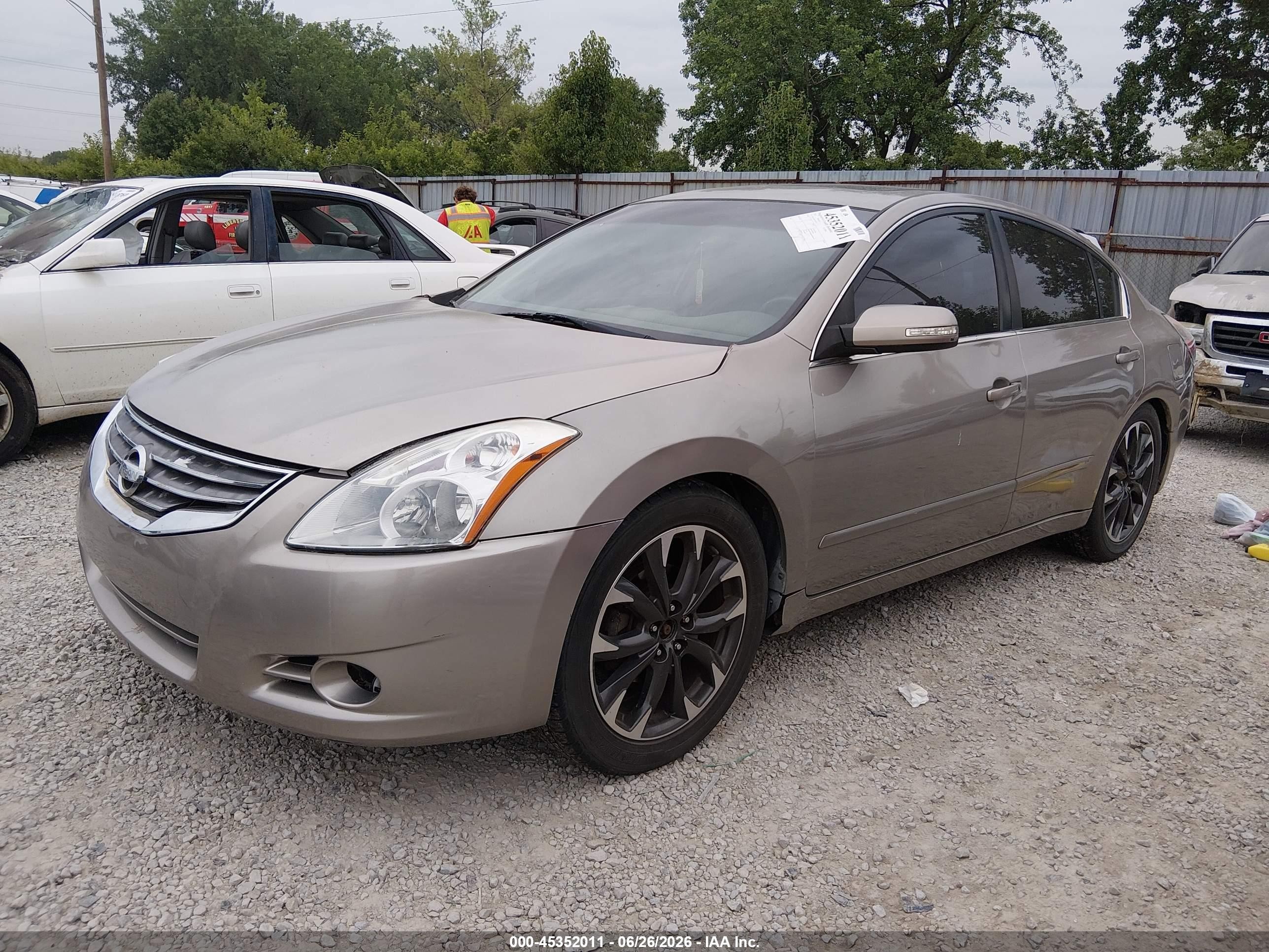 2012 Nissan Altima 2.5 S Beige vin: 1N4AL2AP6CN419972