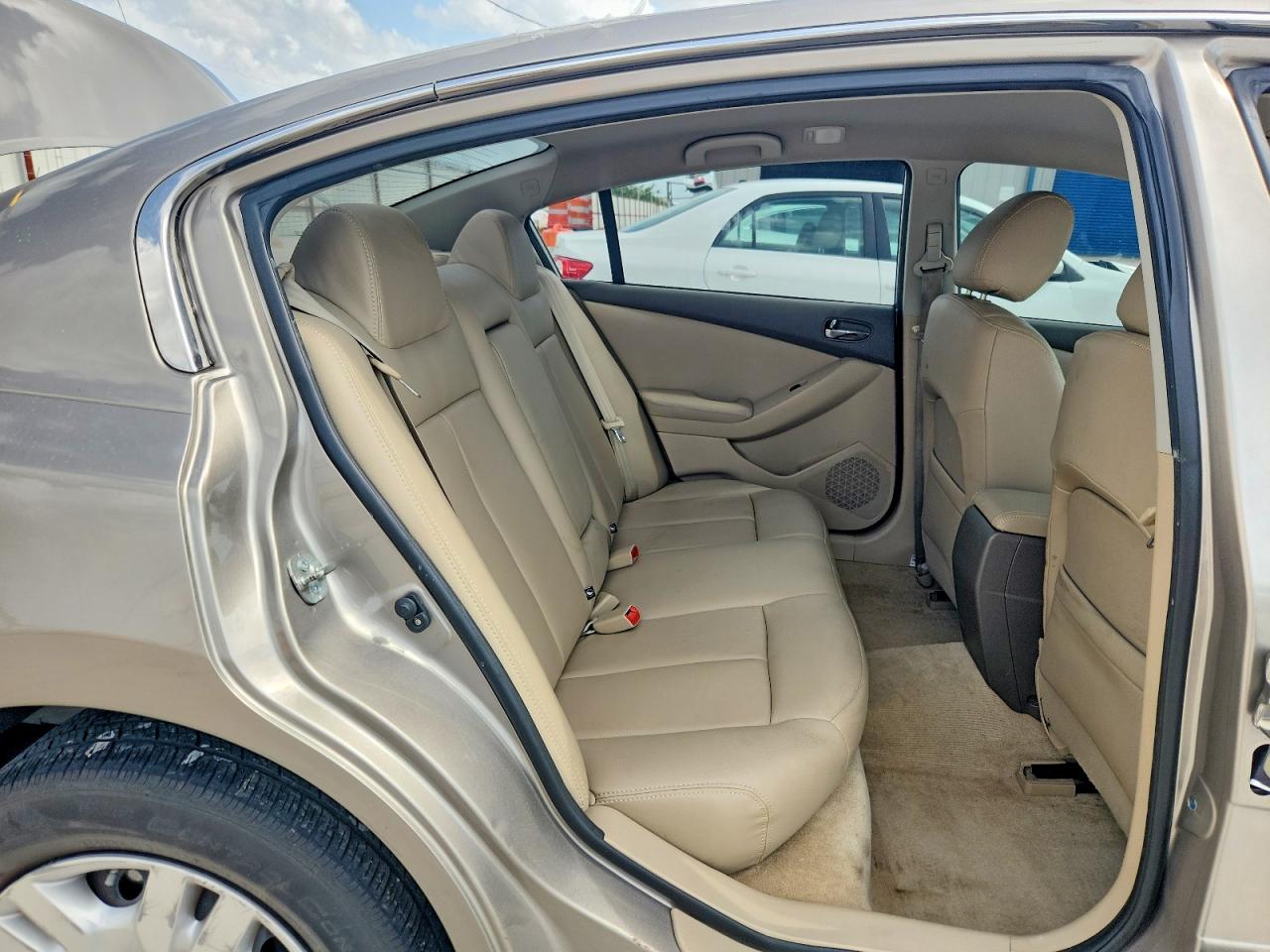 2012 Nissan Altima Base Beige vin: 1N4AL2AP6CN563294
