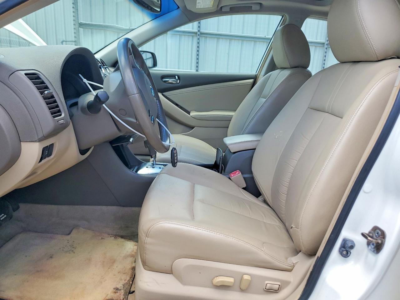 2010 Nissan Altima Base Белый vin: 1N4AL2AP7AC102811