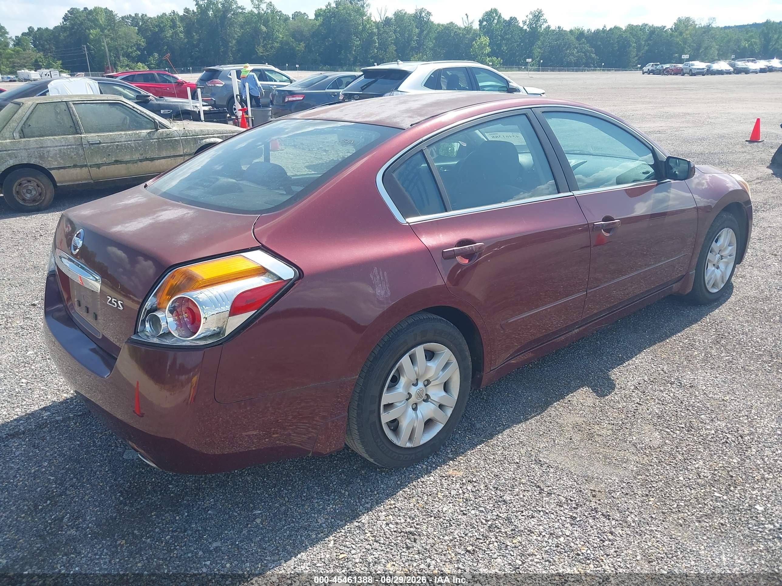 2010 Nissan Altima 2.5 S Burgundy vin: 1N4AL2AP7AC172499