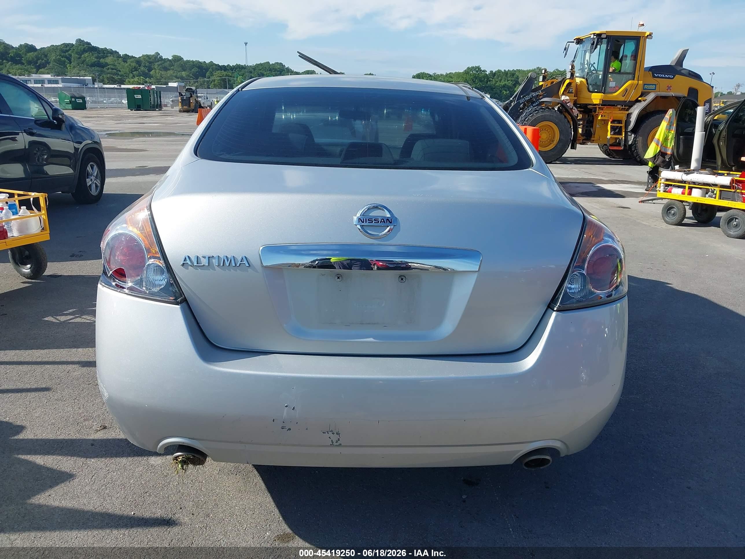 2010 Nissan Altima 2.5 Silver vin: 1N4AL2AP7AC186855