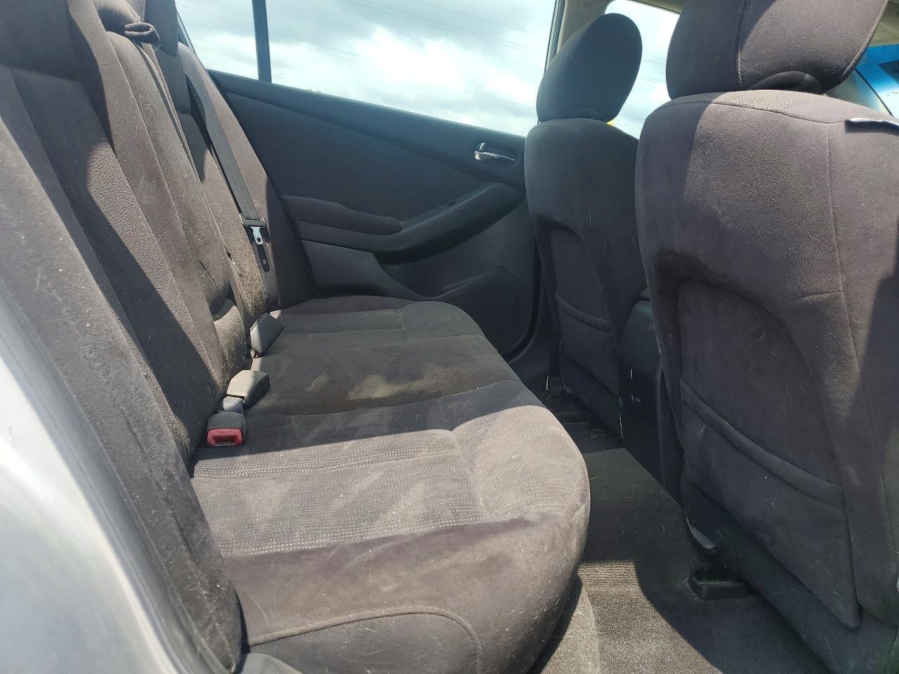 2010 Nissan Altima 2.5 Серебряный vin: 1N4AL2AP7AC194440