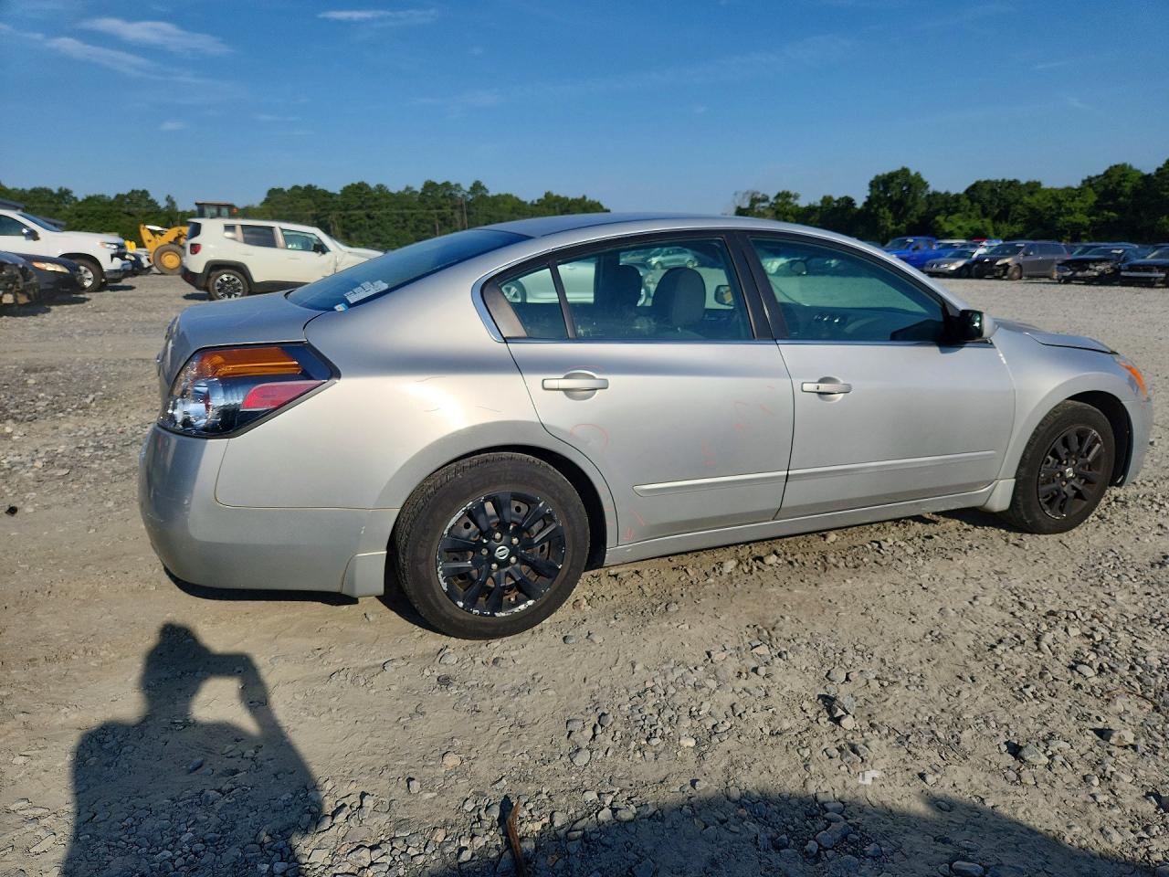 2010 Nissan Altima 2.5 Silver vin: 1N4AL2AP7AN417077