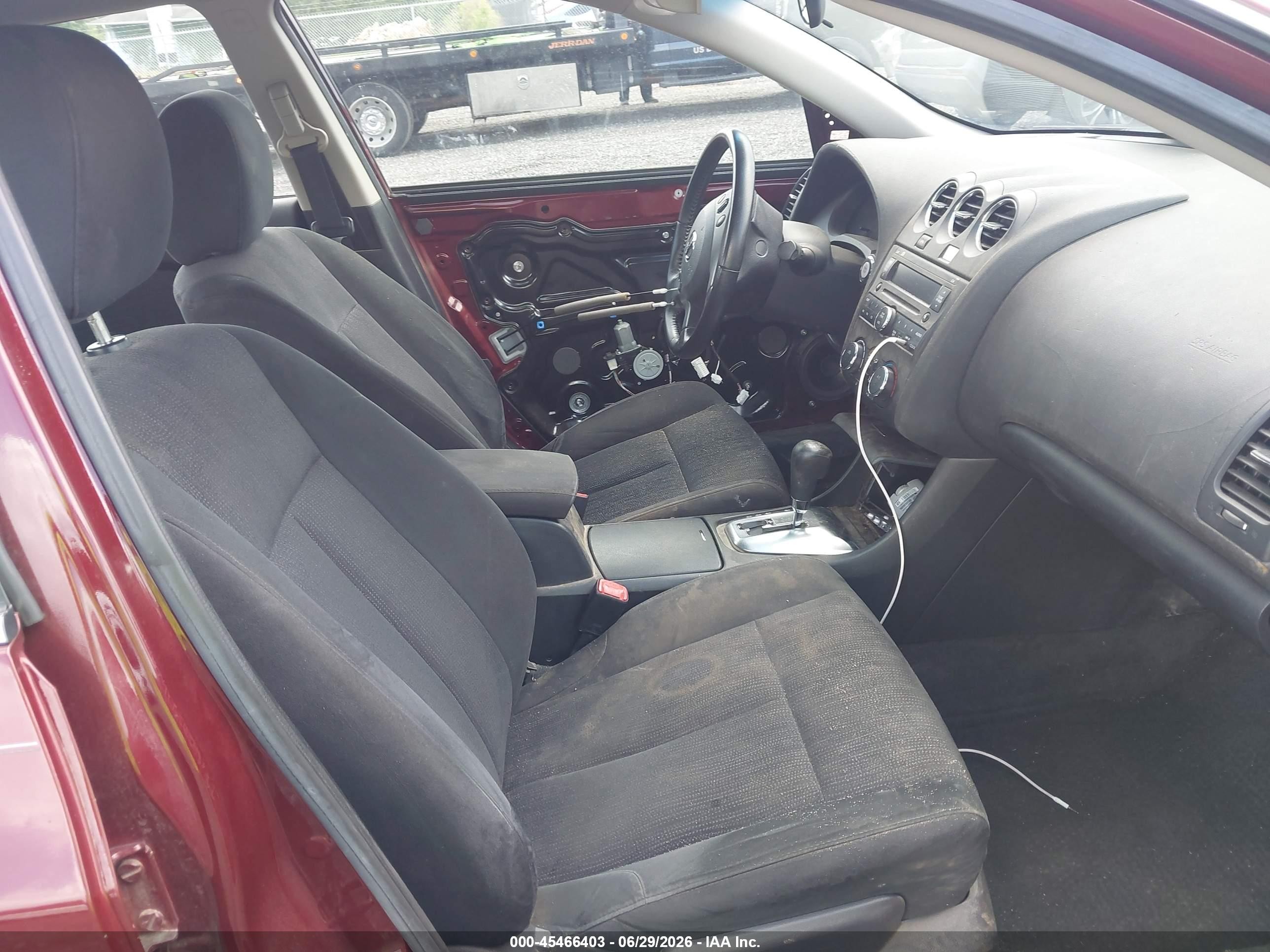 2010 Nissan Altima 2.5 S Red vin: 1N4AL2AP7AN445784