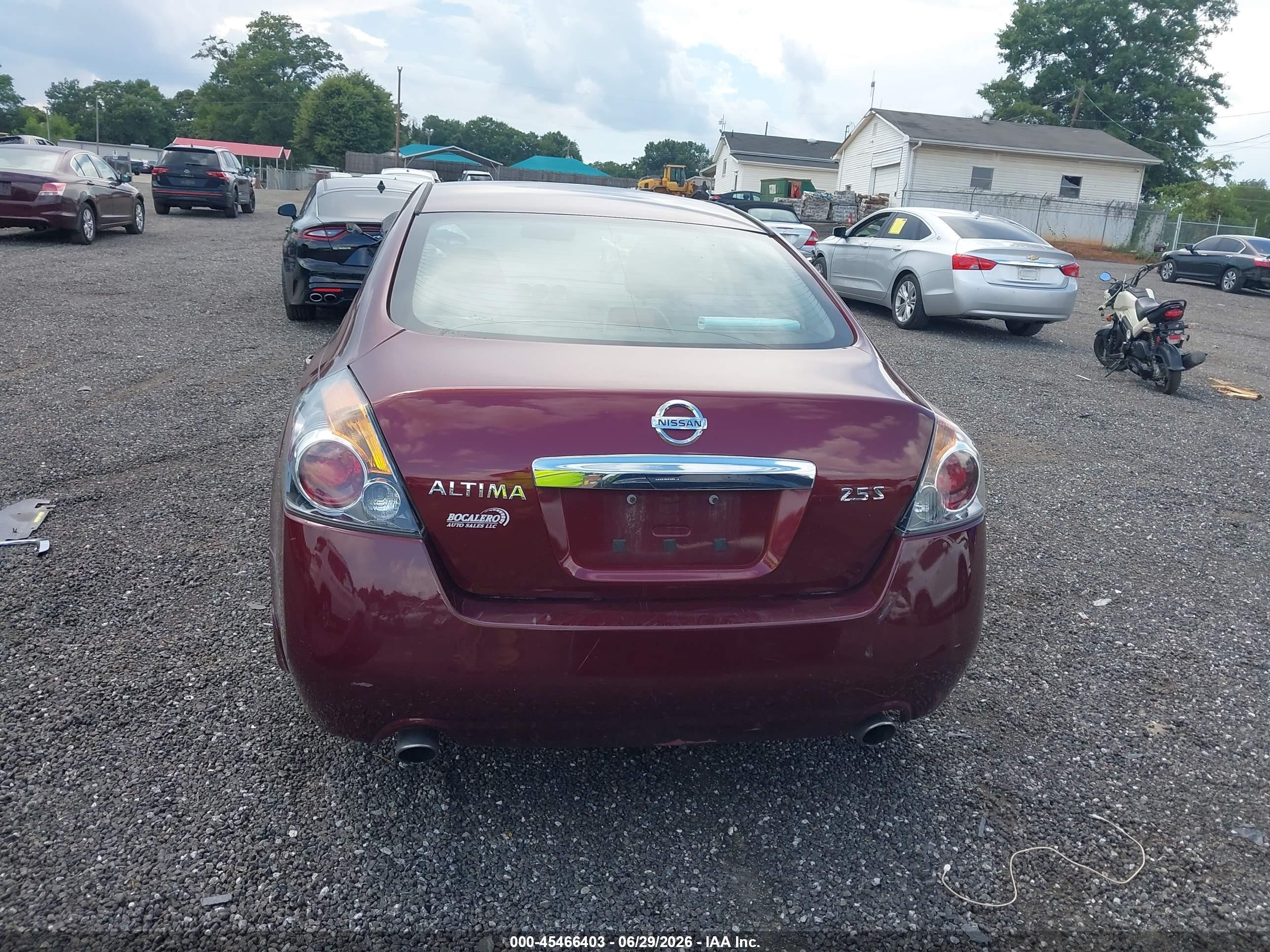 2010 Nissan Altima 2.5 S Red vin: 1N4AL2AP7AN445784