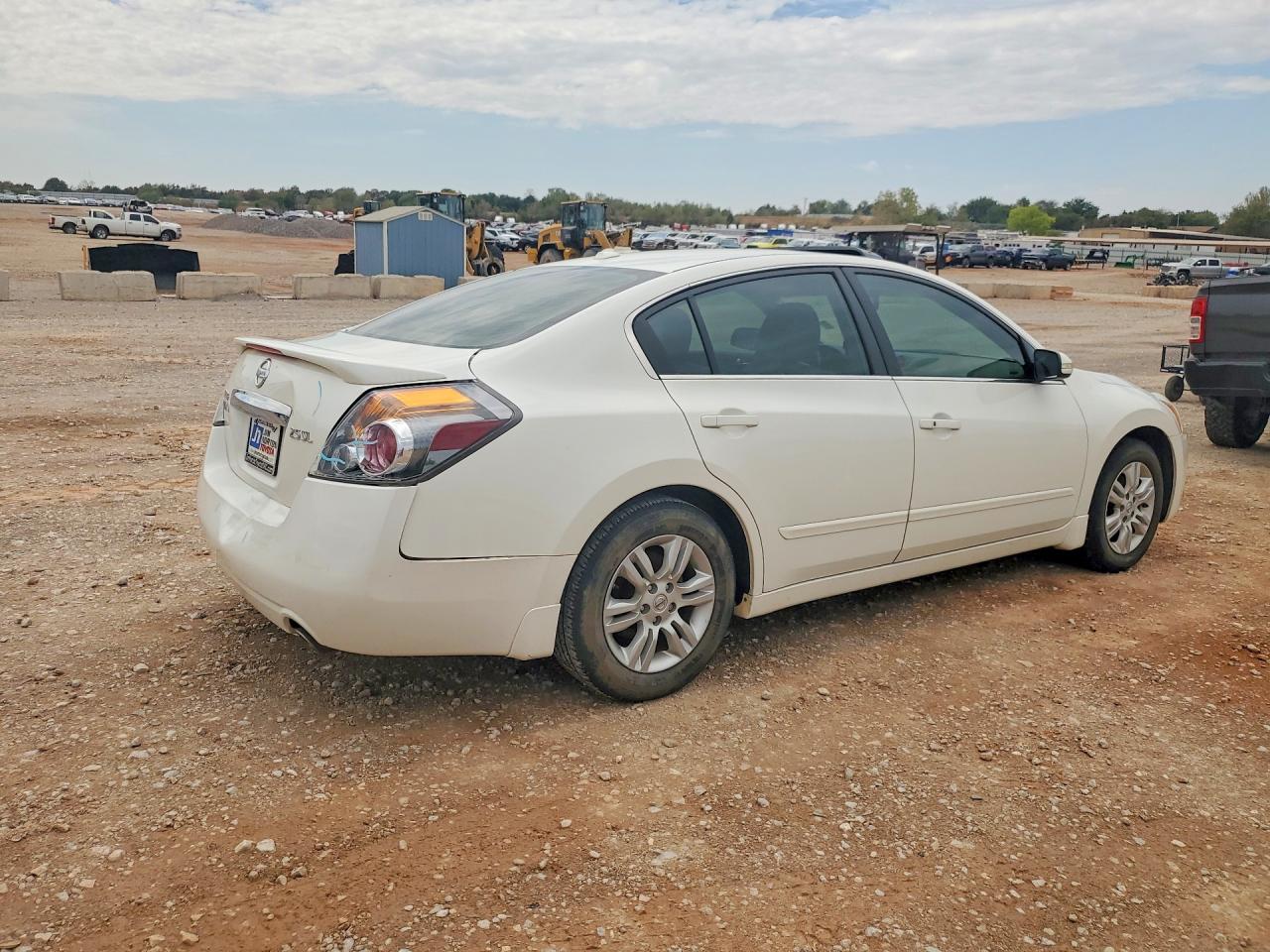 2010 Nissan Altima 2.5 White vin: 1N4AL2AP7AN454615