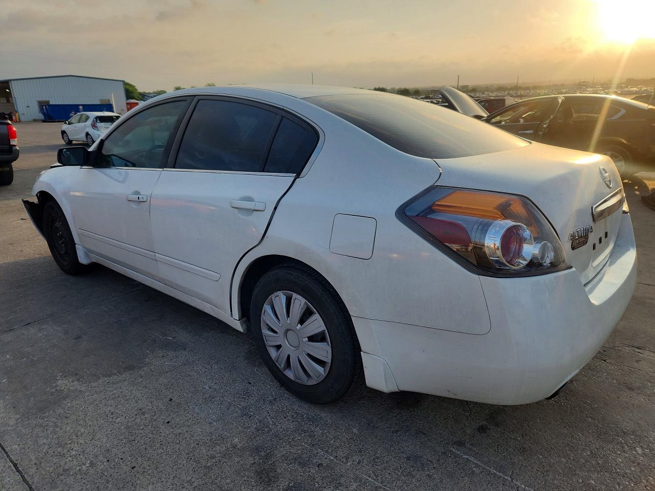 2010 Nissan Altima 2.5 White vin: 1N4AL2AP7AN455084