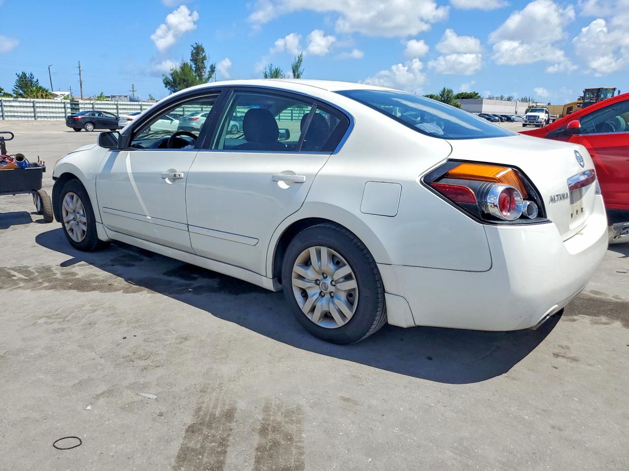 2010 Nissan Altima 2.5 White vin: 1N4AL2AP7AN521813