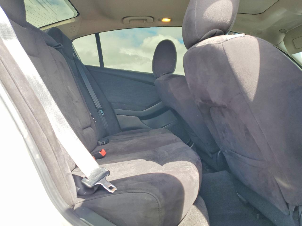 2010 Nissan Altima 2.5 White vin: 1N4AL2AP7AN529801