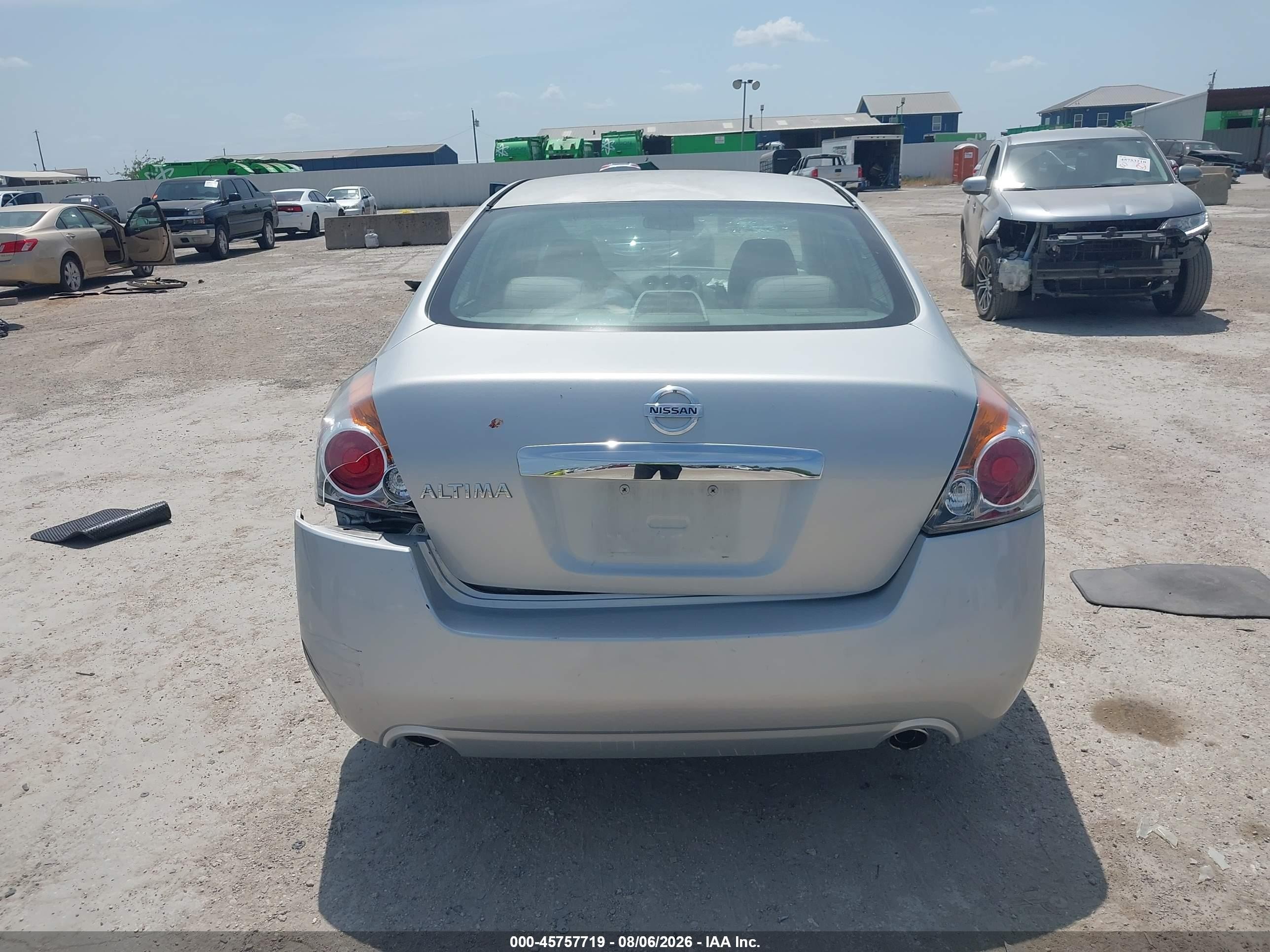 2010 Nissan Altima 2.5 Silver vin: 1N4AL2AP7AN548316