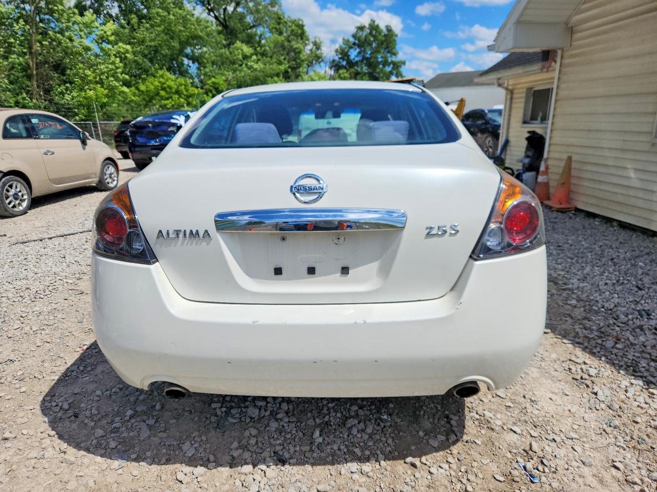 2011 Nissan Altima 2.5 White vin: 1N4AL2AP7BC147250