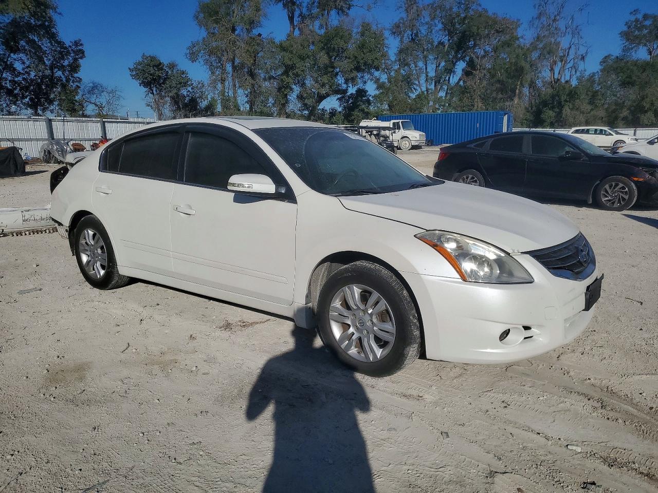 2011 Nissan Altima Base White vin: 1N4AL2AP7BN429988