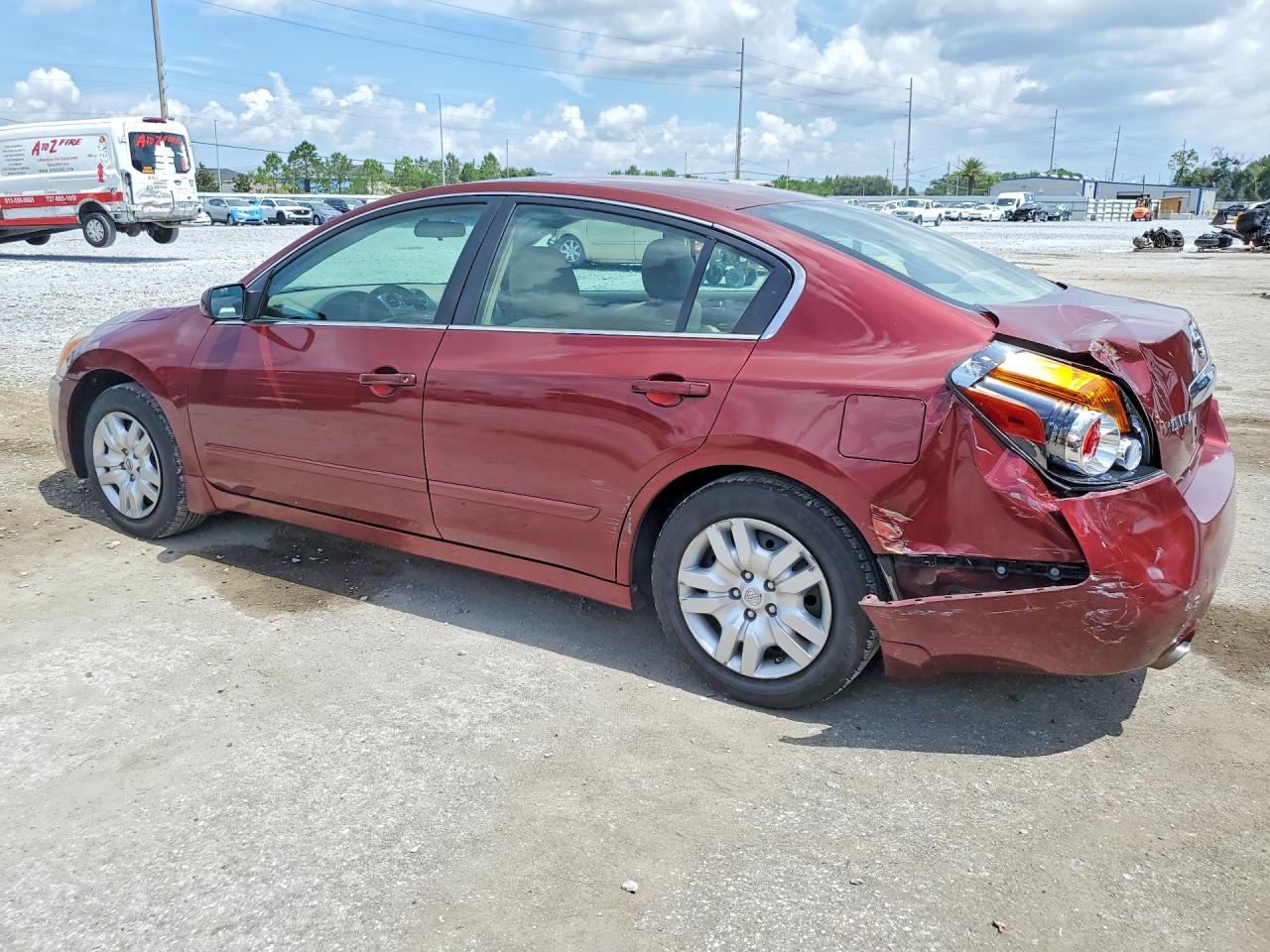 2011 Nissan Altima 2.5 Red vin: 1N4AL2AP7BN433541