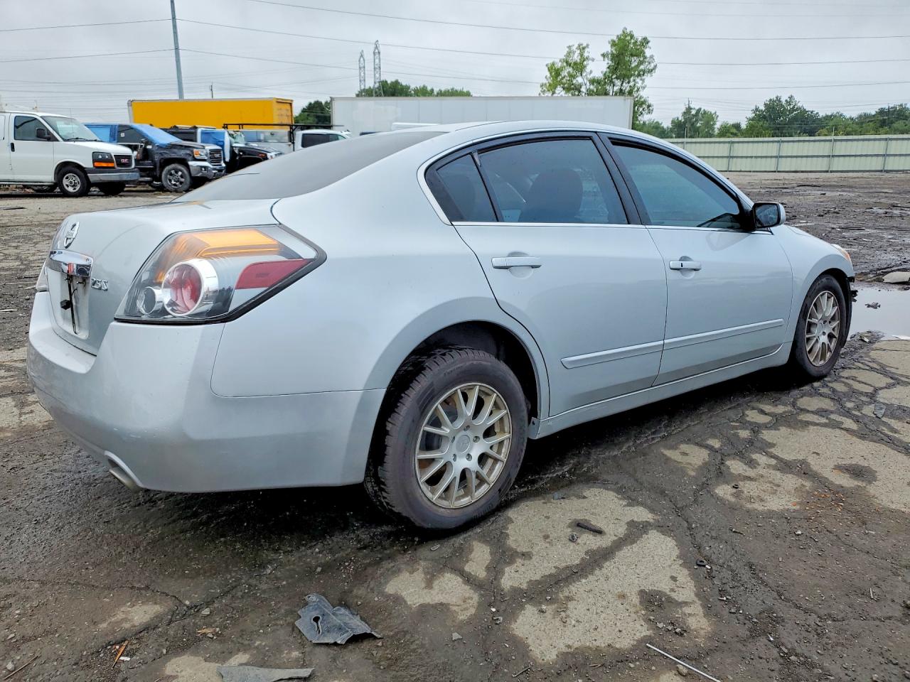 2011 Nissan Altima 2.5 Silver vin: 1N4AL2AP7BN443342