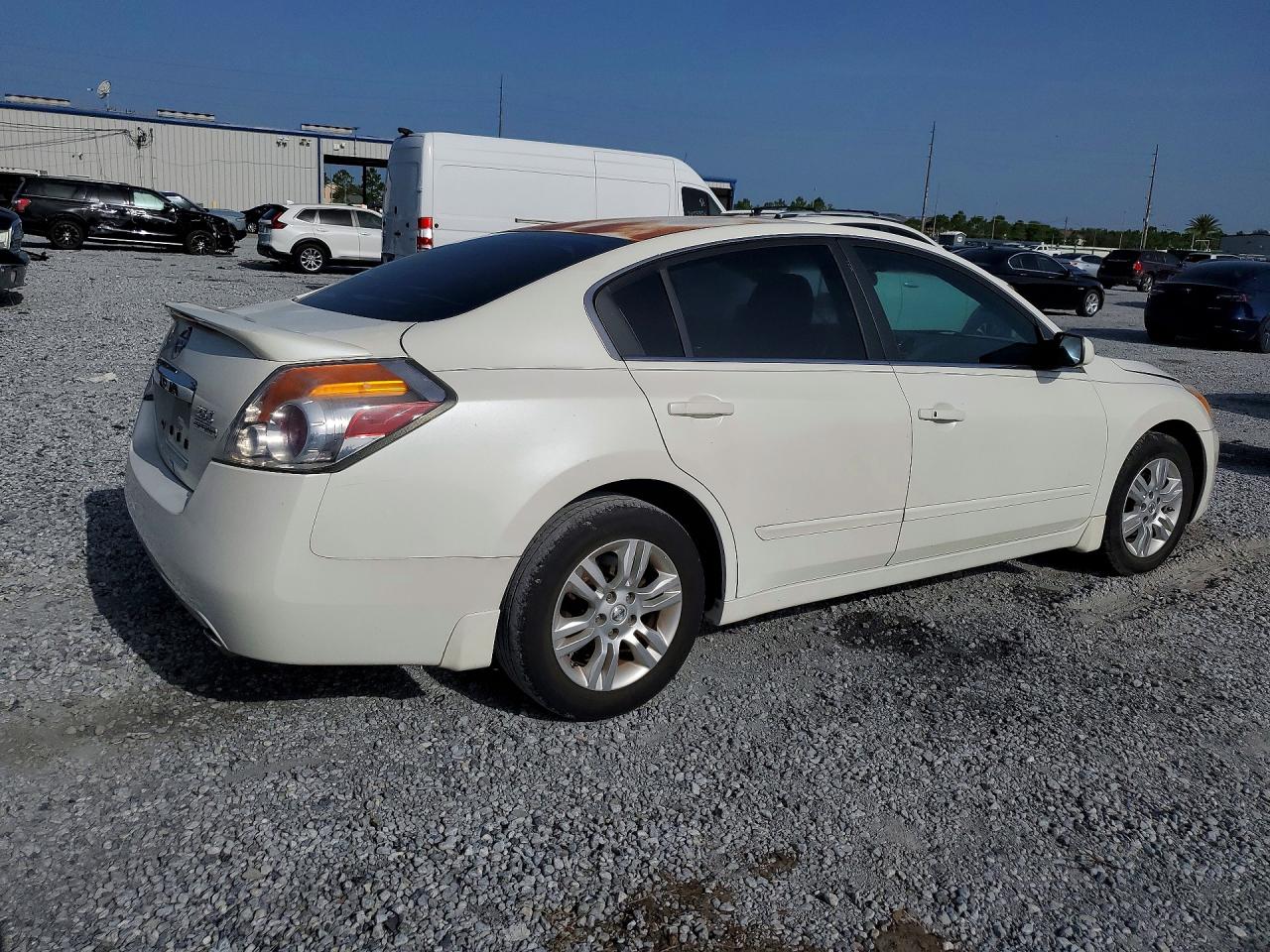 2011 Nissan Altima White vin: 1N4AL2AP7BN448413