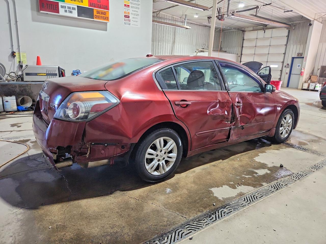 2011 Nissan Altima 2.5 Red vin: 1N4AL2AP7BN487535