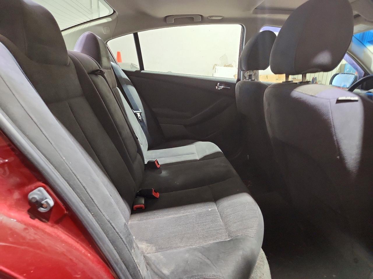 2011 Nissan Altima 2.5 Red vin: 1N4AL2AP7BN487535