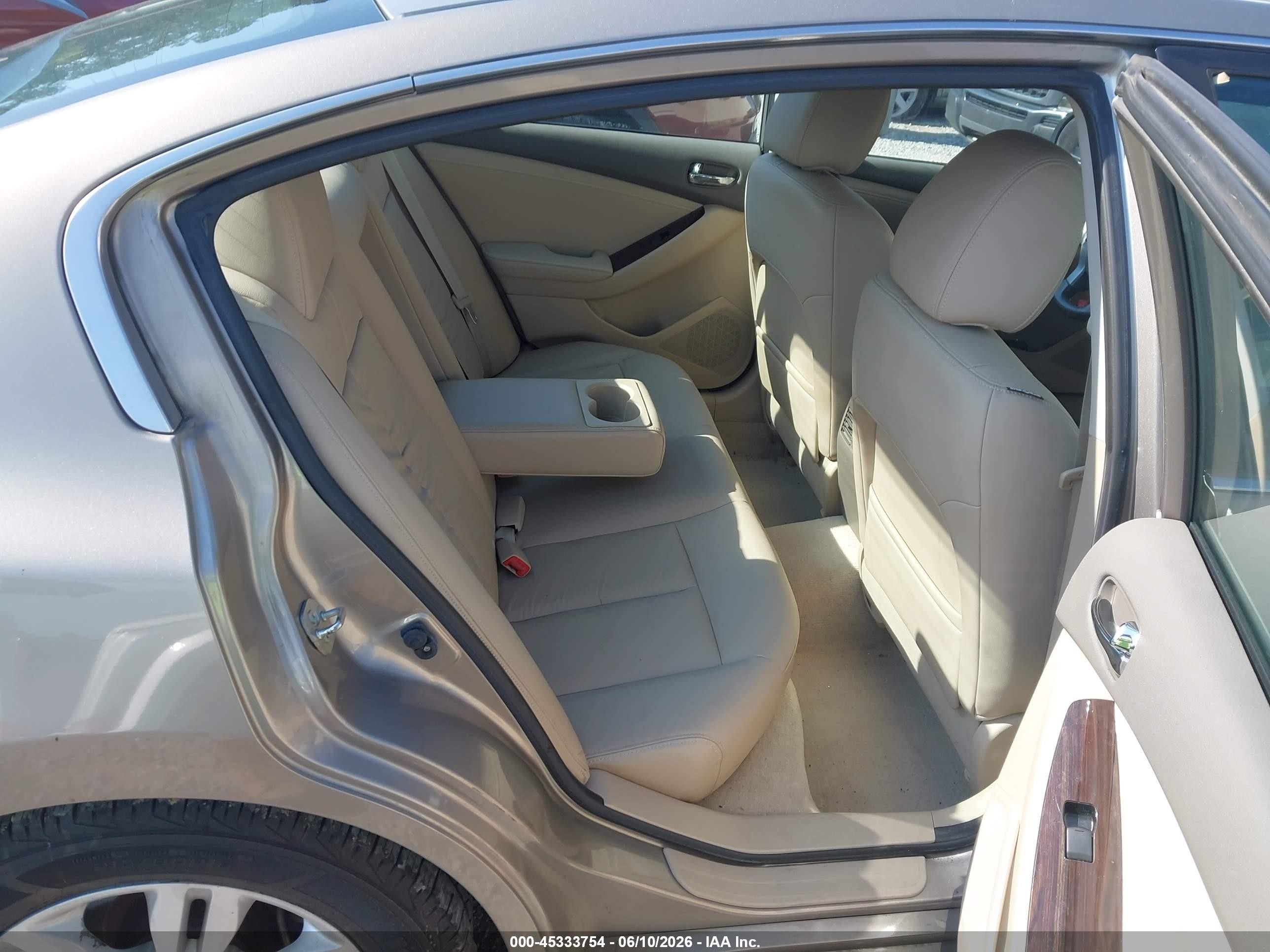 2011 Nissan Altima 2.5 S Cream vin: 1N4AL2AP7BN488474