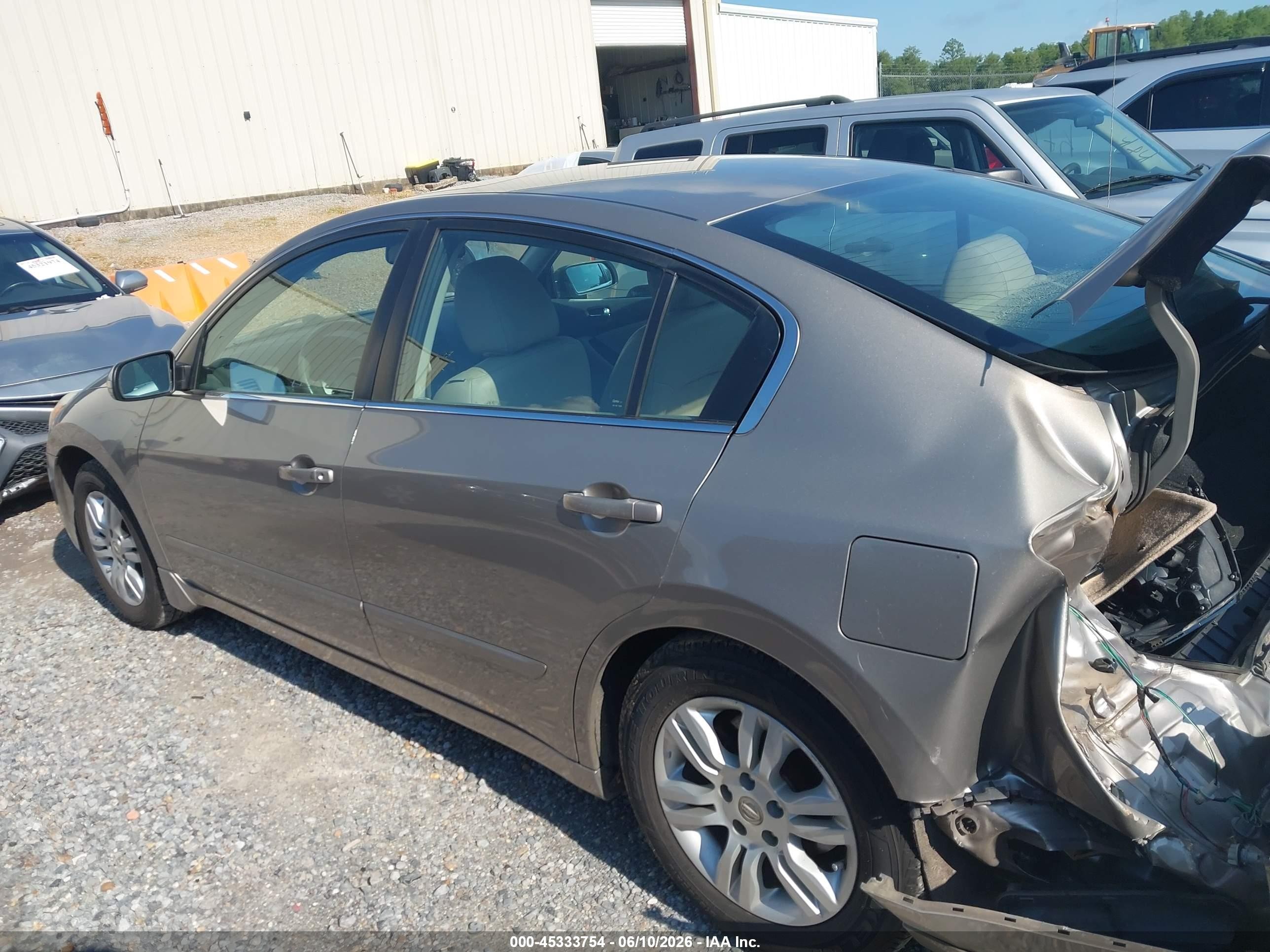 2011 Nissan Altima 2.5 S Cream vin: 1N4AL2AP7BN488474