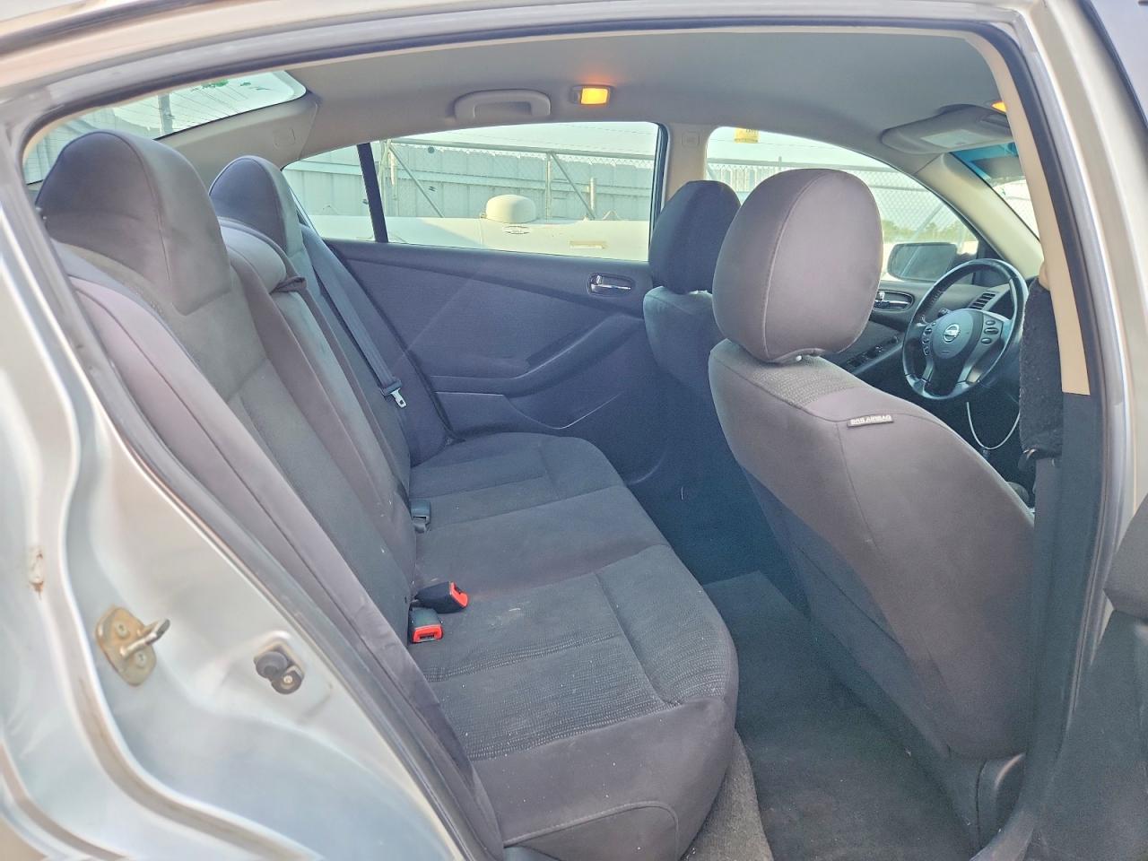 2012 Nissan Altima 2.5 Silver vin: 1N4AL2AP7CC116792