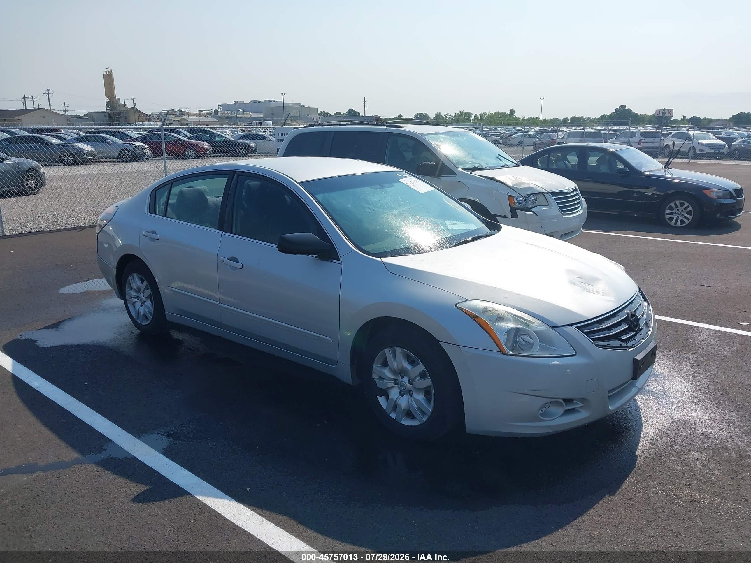 2012 Nissan Altima 2.5 S Silver vin: 1N4AL2AP7CC127307