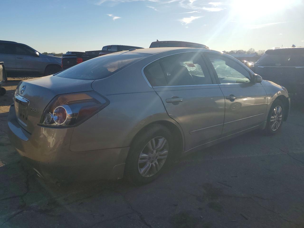 2012 Nissan Altima Gray vin: 1N4AL2AP7CC147105